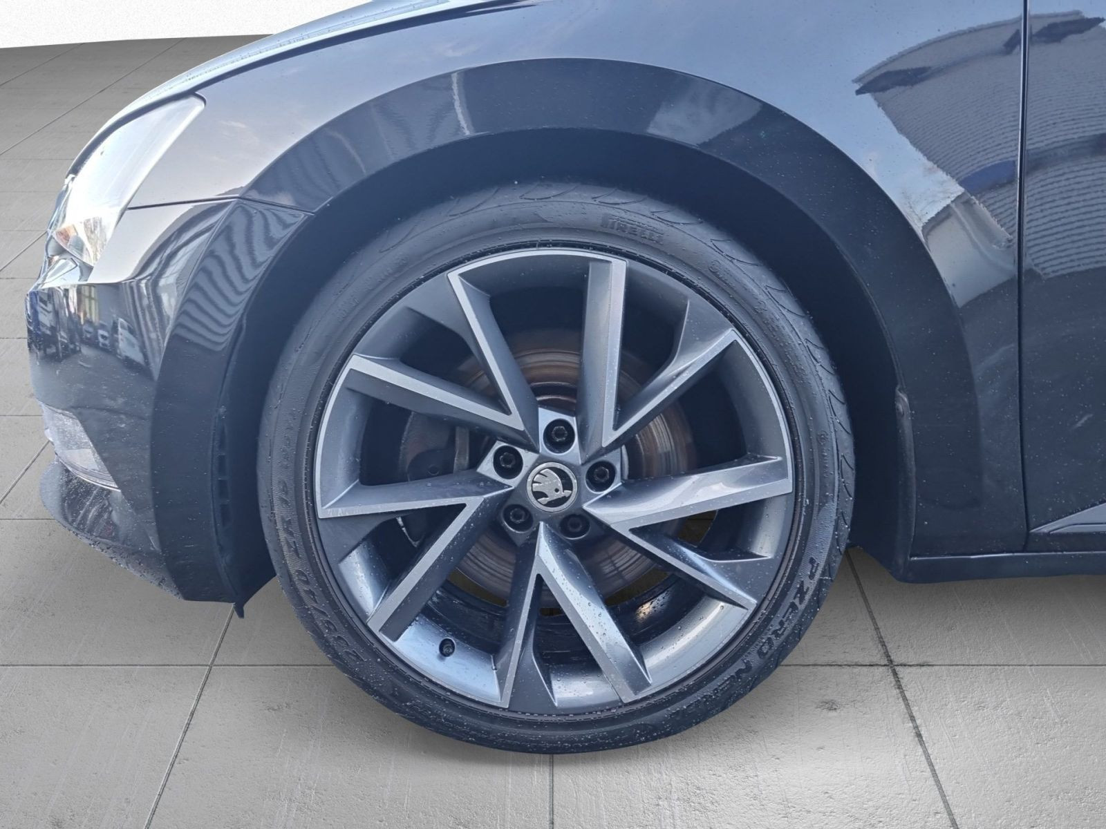 Skoda Superb Combi SportLine 4x4 2.0TSI ACC AHK Panorama