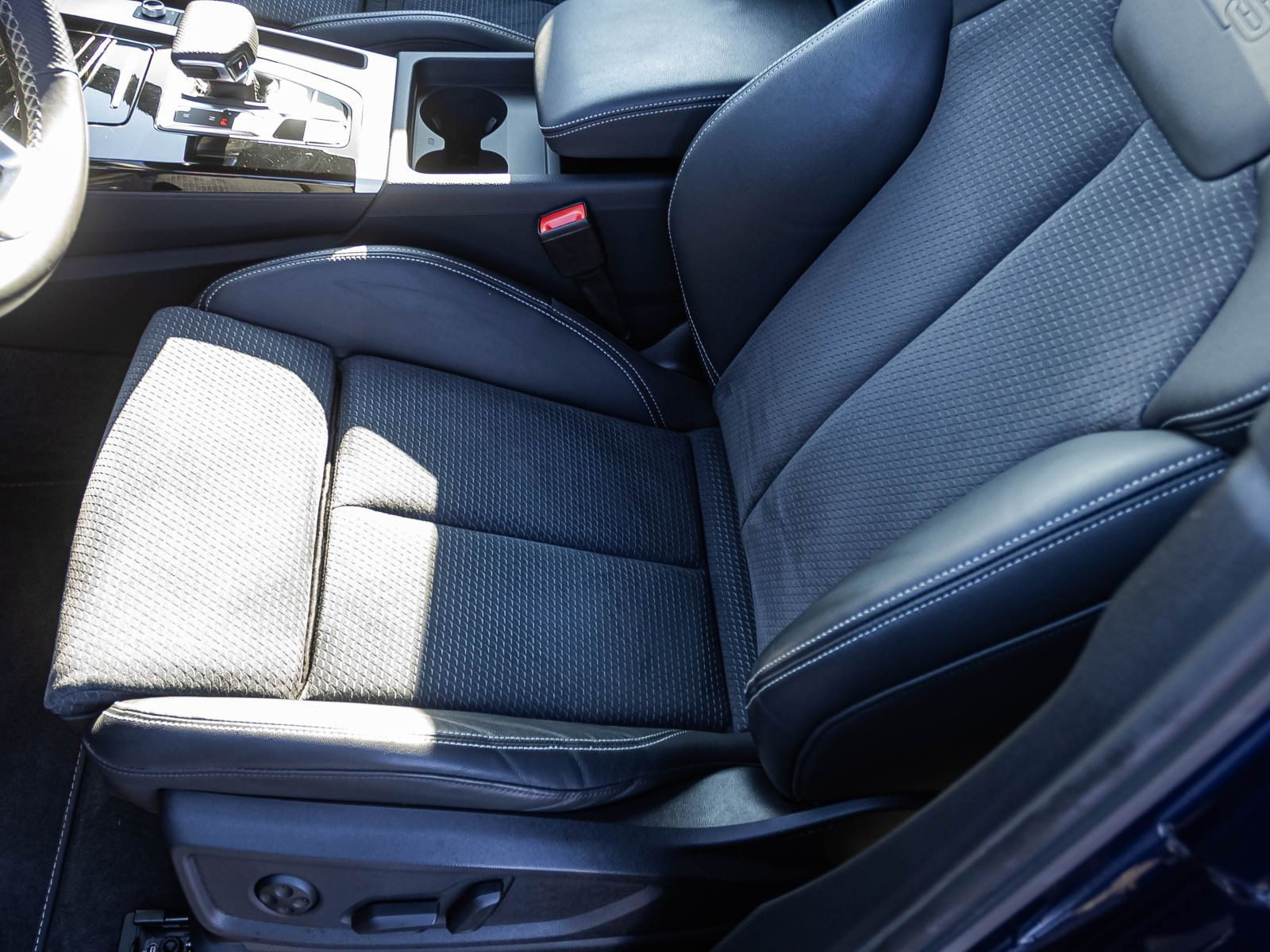 Audi Q5 S line 50TDI qu Navi LED Standhzg CarPlay AHK