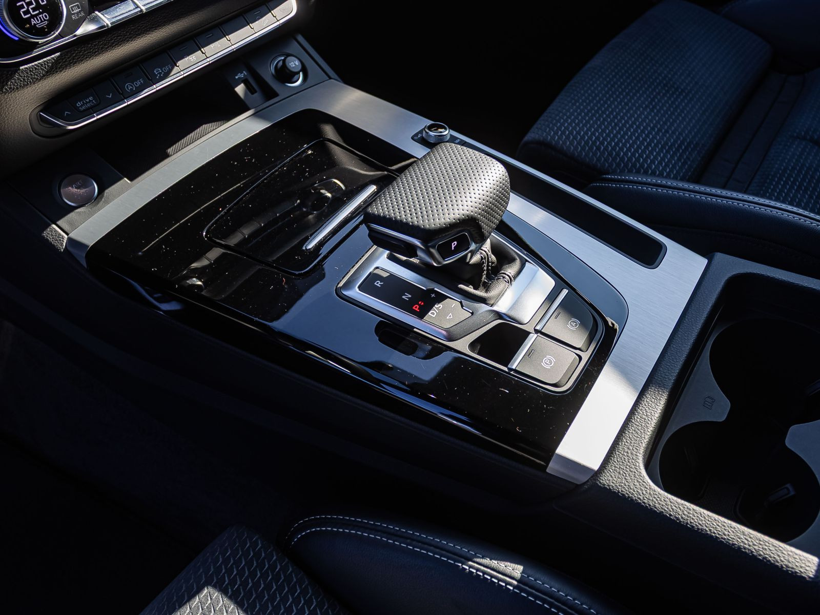 Audi Q5 S line 50TDI qu Navi LED Standhzg CarPlay AHK