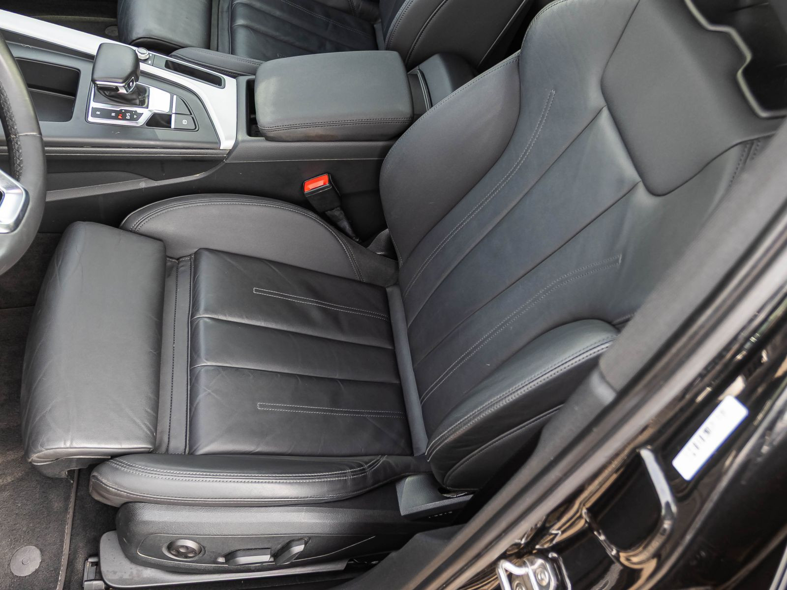 Audi A4 Avant S line 40TDI Stronic Navi Panorama ACC AHK