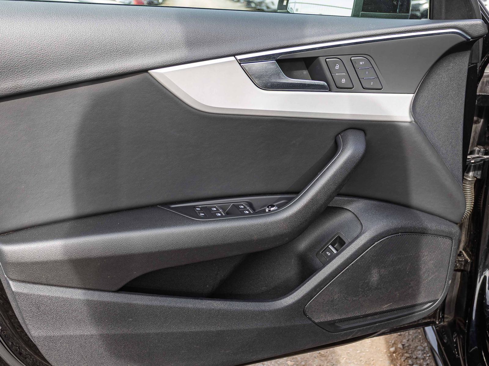 Audi A4 Avant S line 40TDI Stronic Navi Panorama ACC AHK