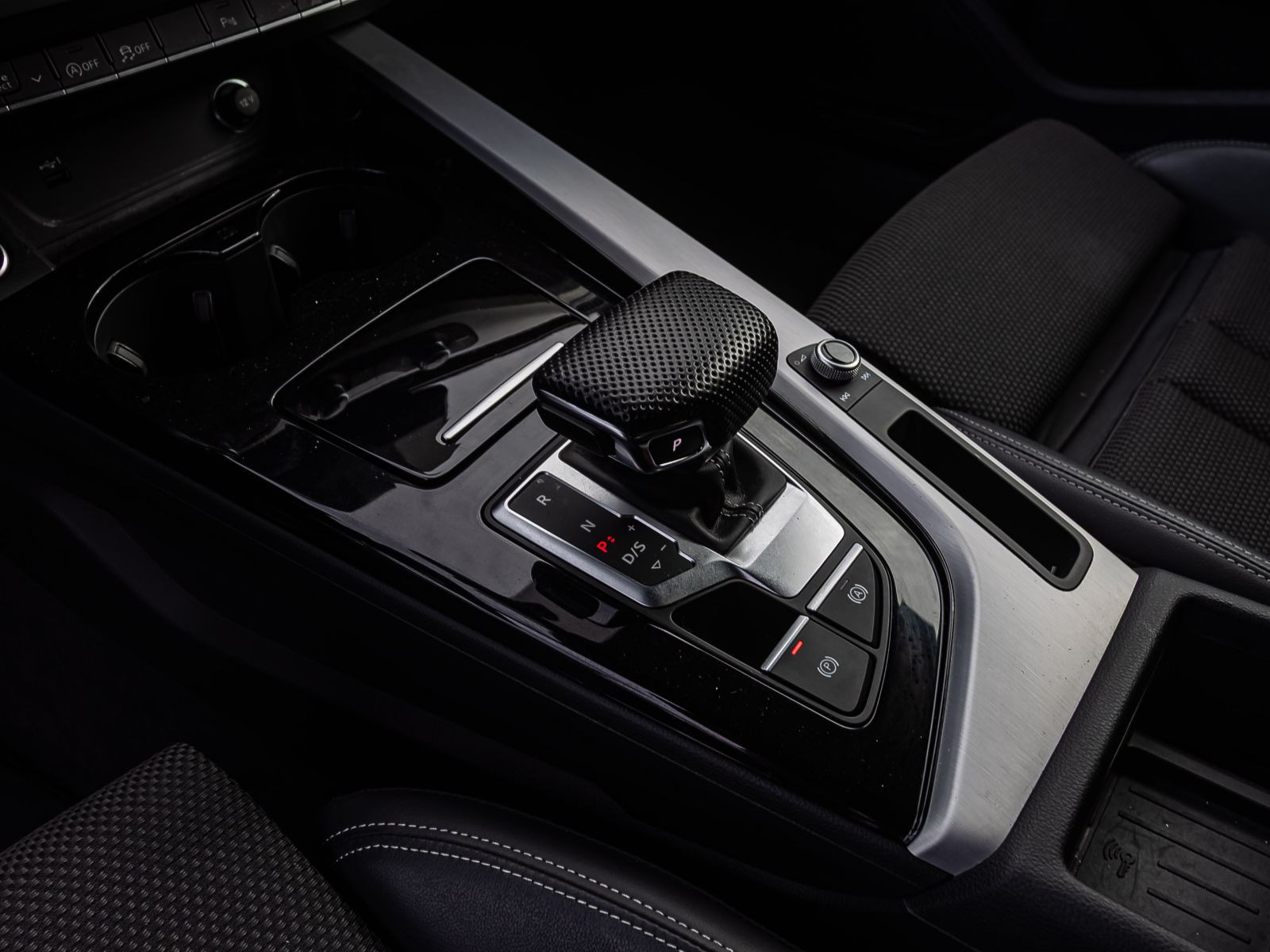 Audi A4 Avant S line 40TDI qu Stronic Navi LED ACC AHK