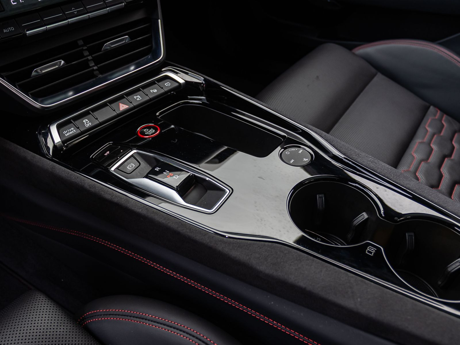 Audi RS e-tron GT Navi Matrix HuD Standklima Panorama B&O