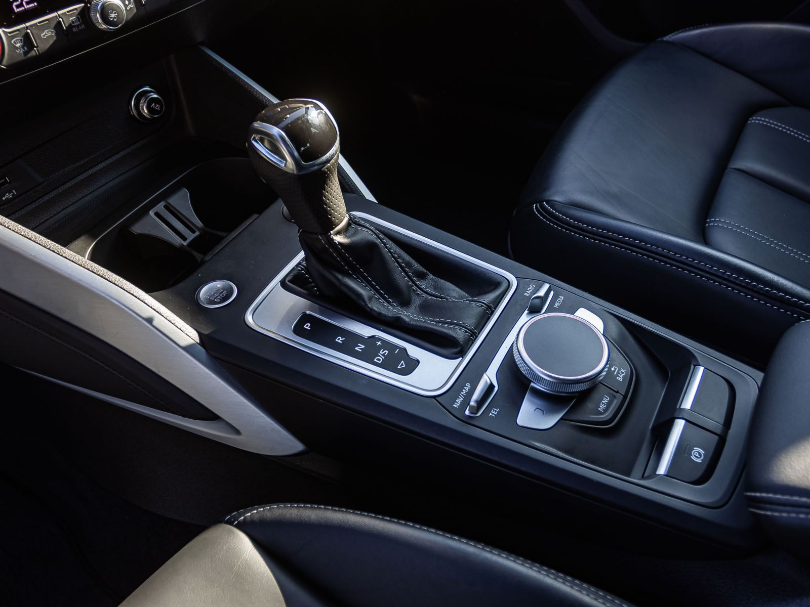 Audi Q2 S line 35TFSI Stronic Navi LED GRA EPH AHK