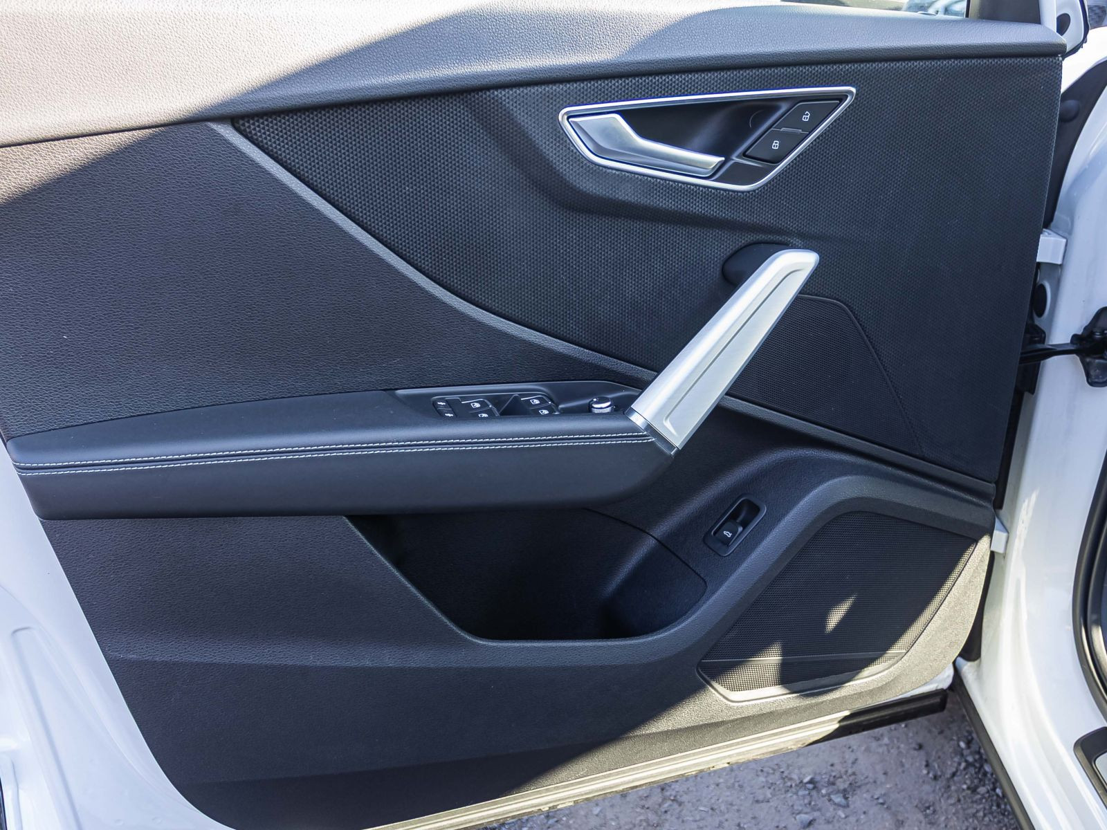 Audi Q2 S line 35TFSI Stronic Navi LED GRA EPH AHK