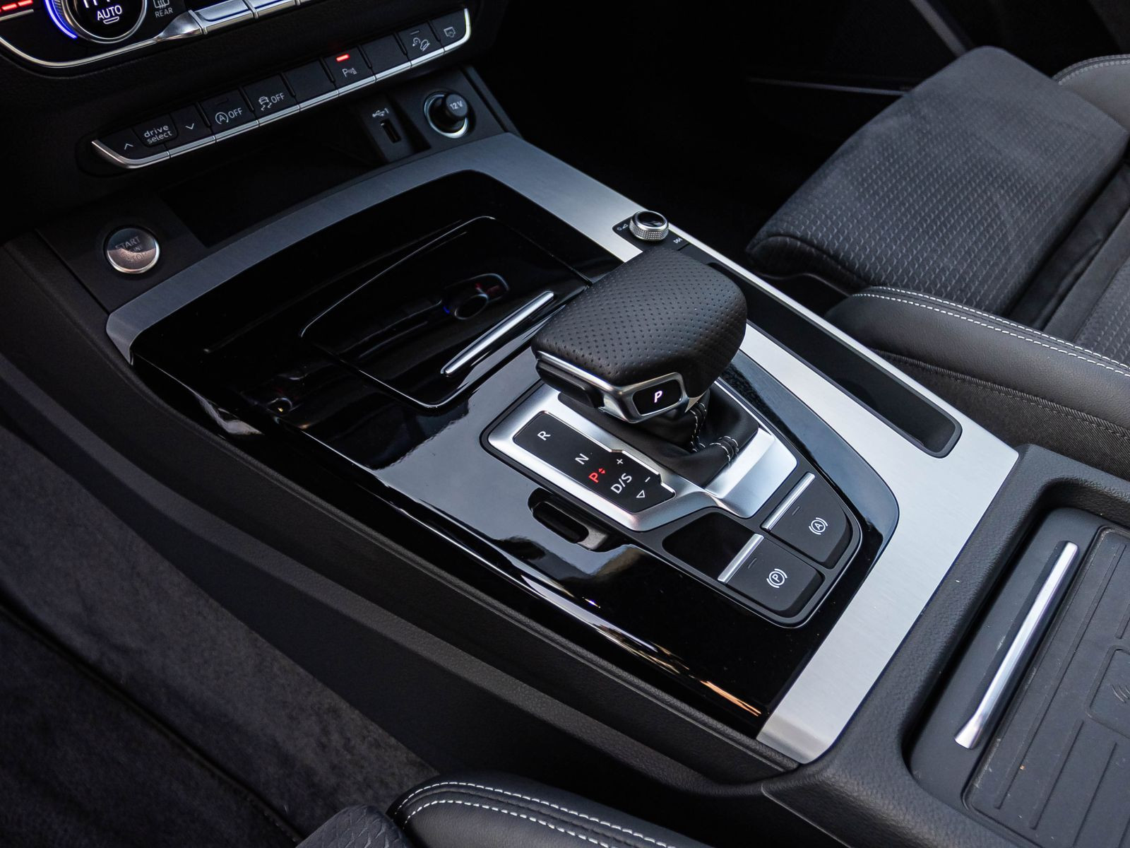 Audi Q5 S line 40TDI qu Stronic Navi Matrix Panorama AHK