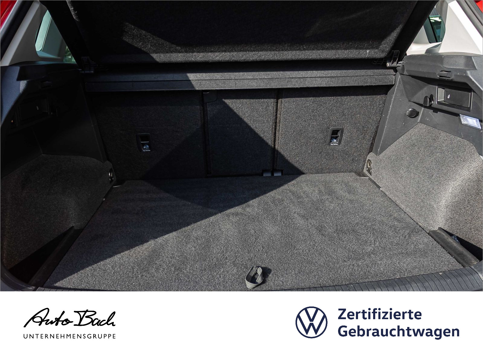 Volkswagen Tiguan Urban Sport 2.0TDI Matrix CarPlay ACC AHK