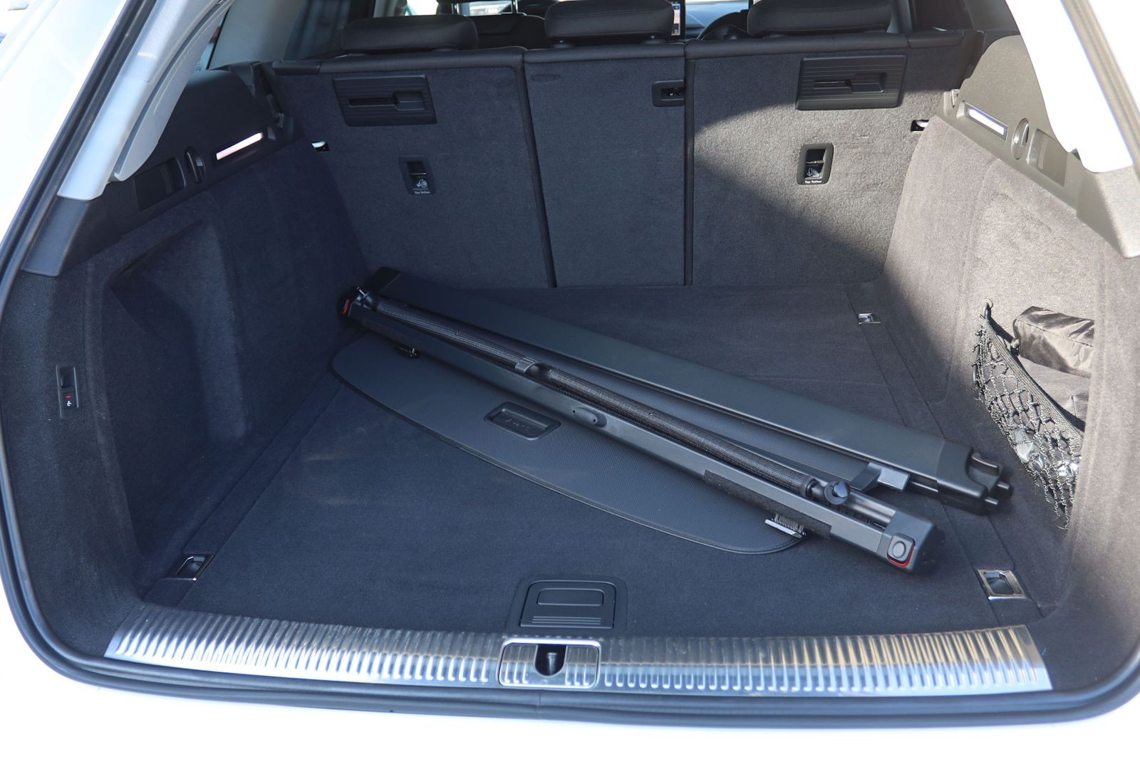 Audi A4 Avant S line 35TFSI Stronic Navi LED GRA AHK