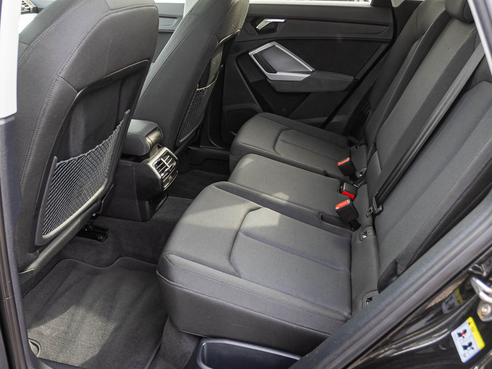 Audi Q3 45TFSIe Stronic Navi Panorama LED EPH GRA