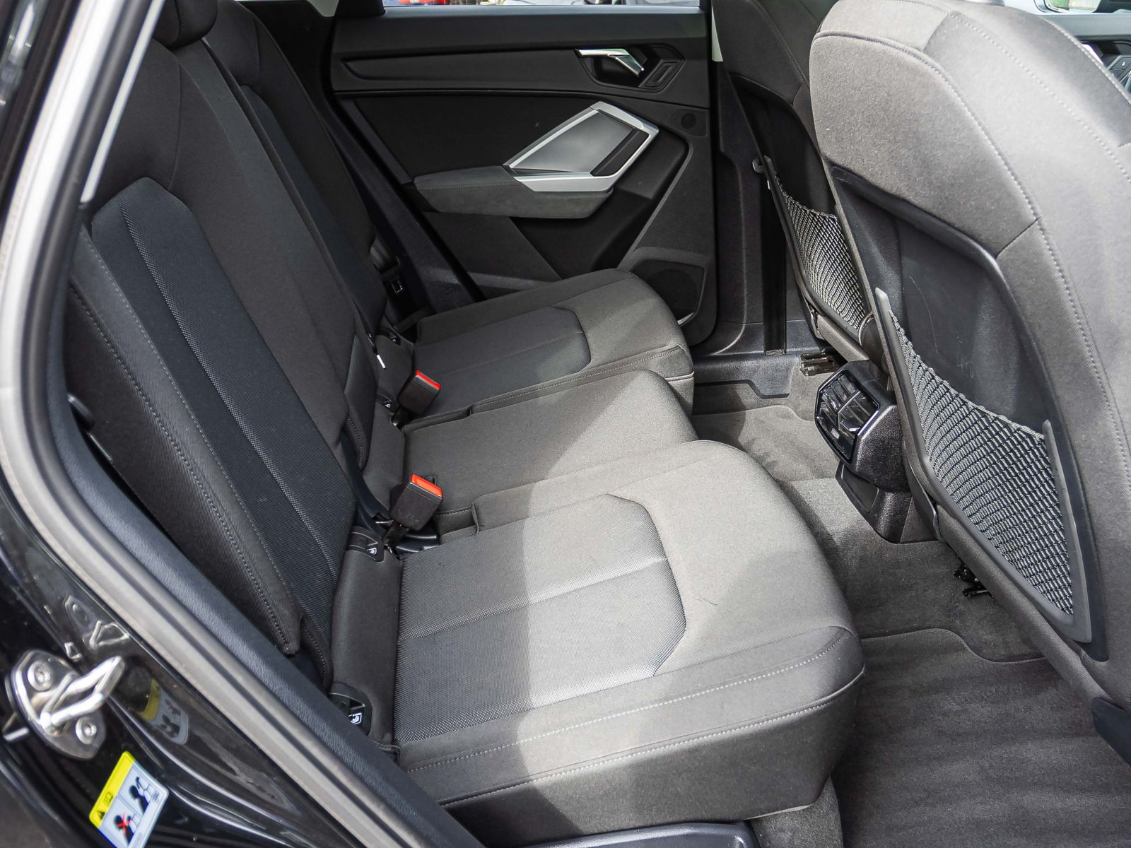 Audi Q3 45TFSIe Stronic Navi Panorama LED EPH GRA