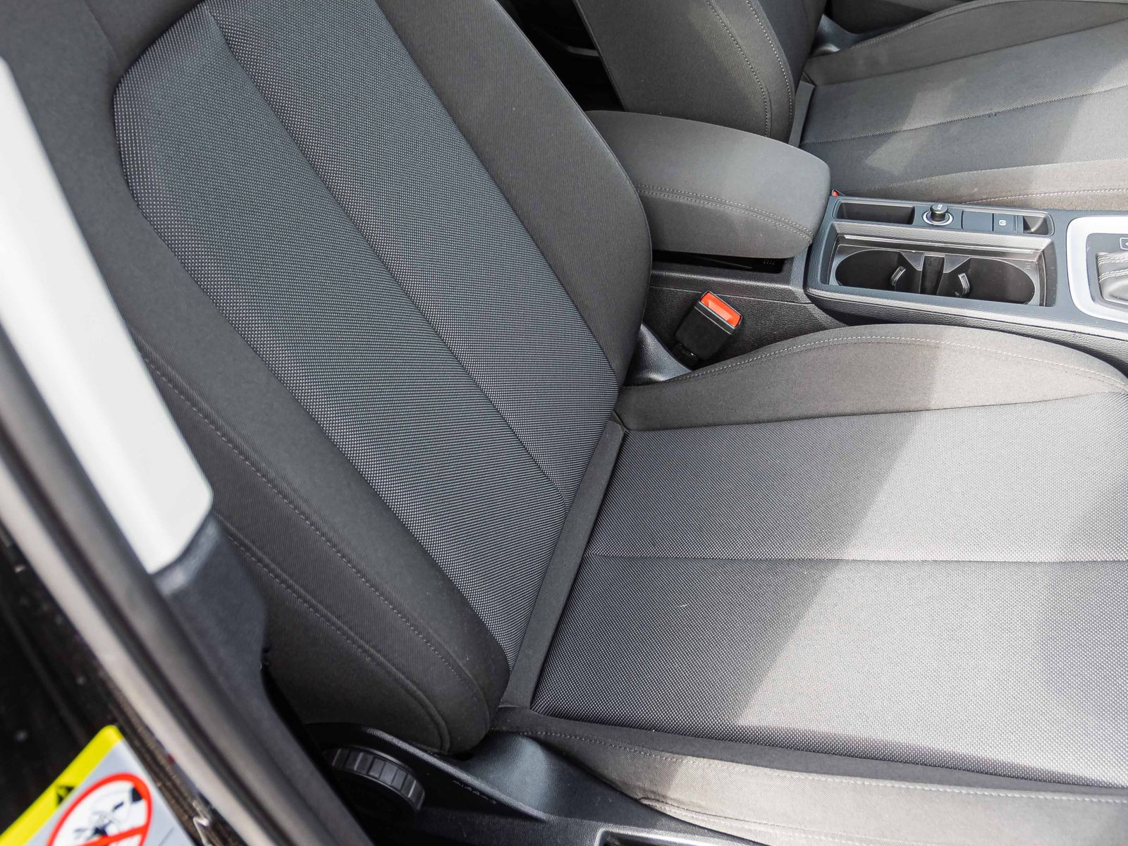 Audi Q3 45TFSIe Stronic Navi Panorama LED EPH GRA