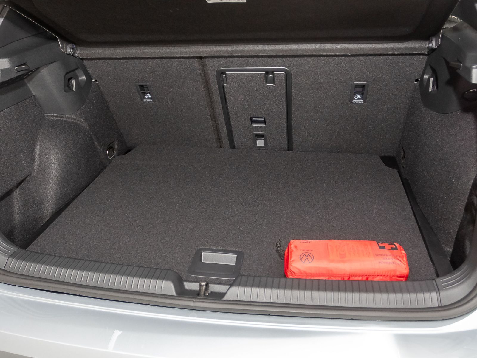 Volkswagen Golf VIII 1.5 eTSI DSG R-Line Black Style, LED-Plus, Navi, App-Connect, Rückfahrkamera