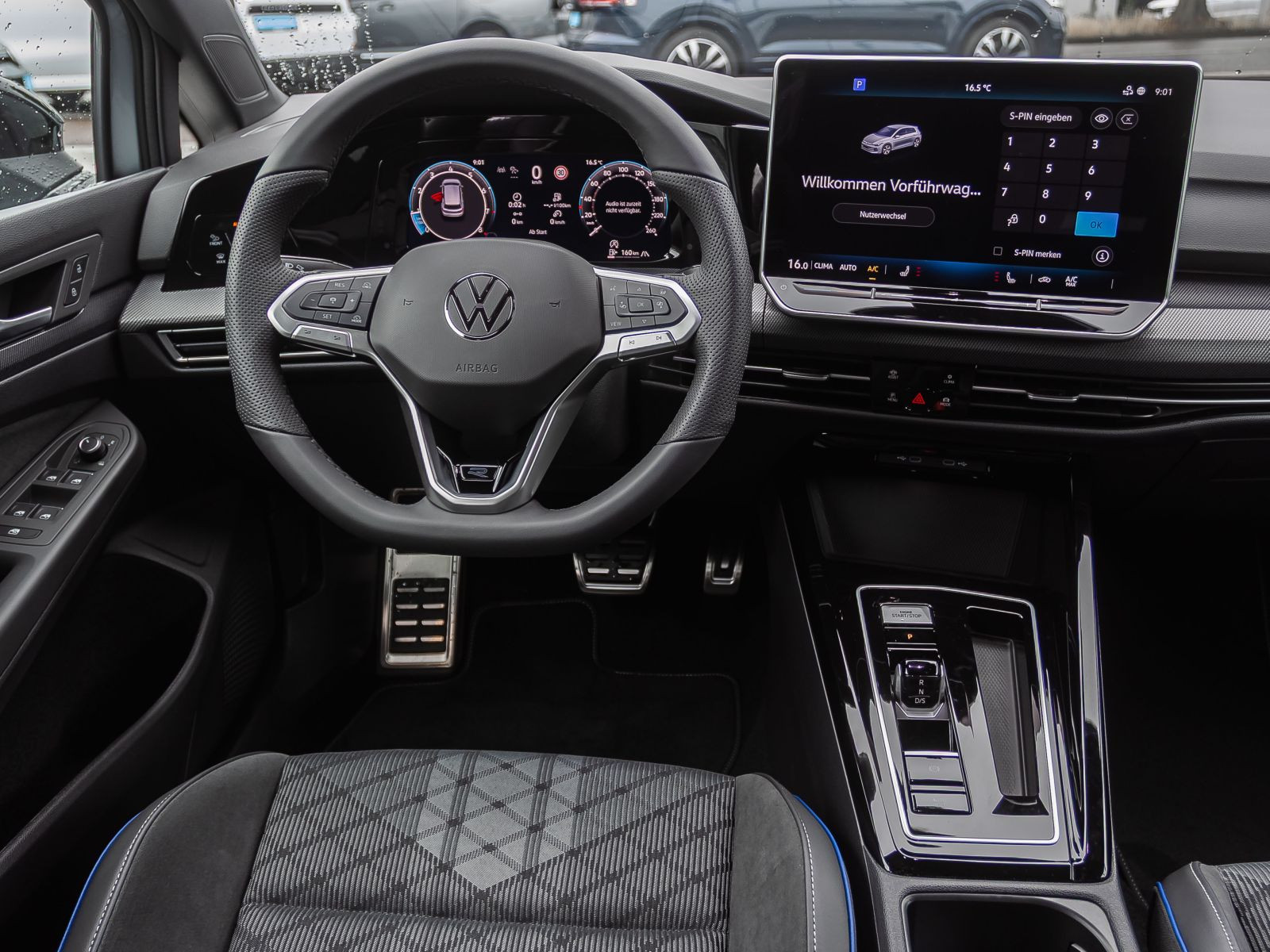 Volkswagen Golf VIII R-Line 1.5 eTSI DSG Navi LED HuD ACC