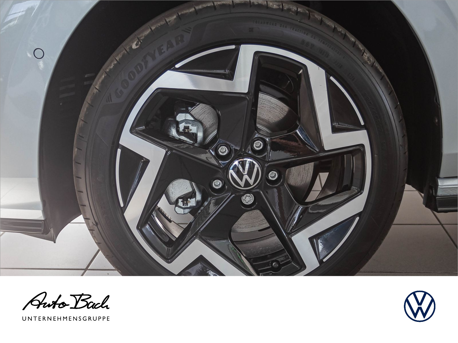 Volkswagen Golf R-Line 1,5 l eTSI OPF 110 kW (150 P S) 7-Gang-Doppelkupplungsgetriebe DSG