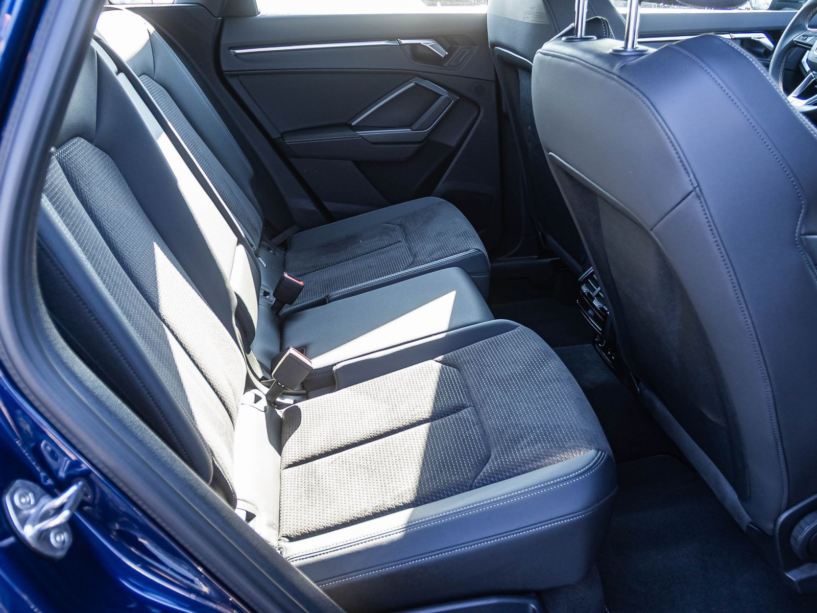 Audi Q3 S line 45TFSIe Stronic Navi LED GRA EPH AHK