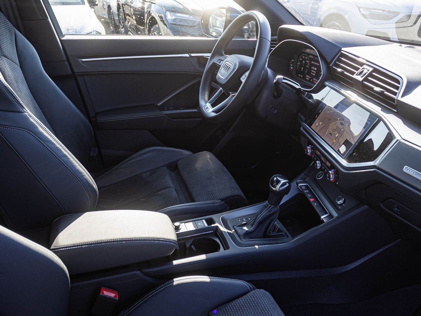 Audi Q3 S line 45TFSIe Stronic Navi LED GRA EPH AHK