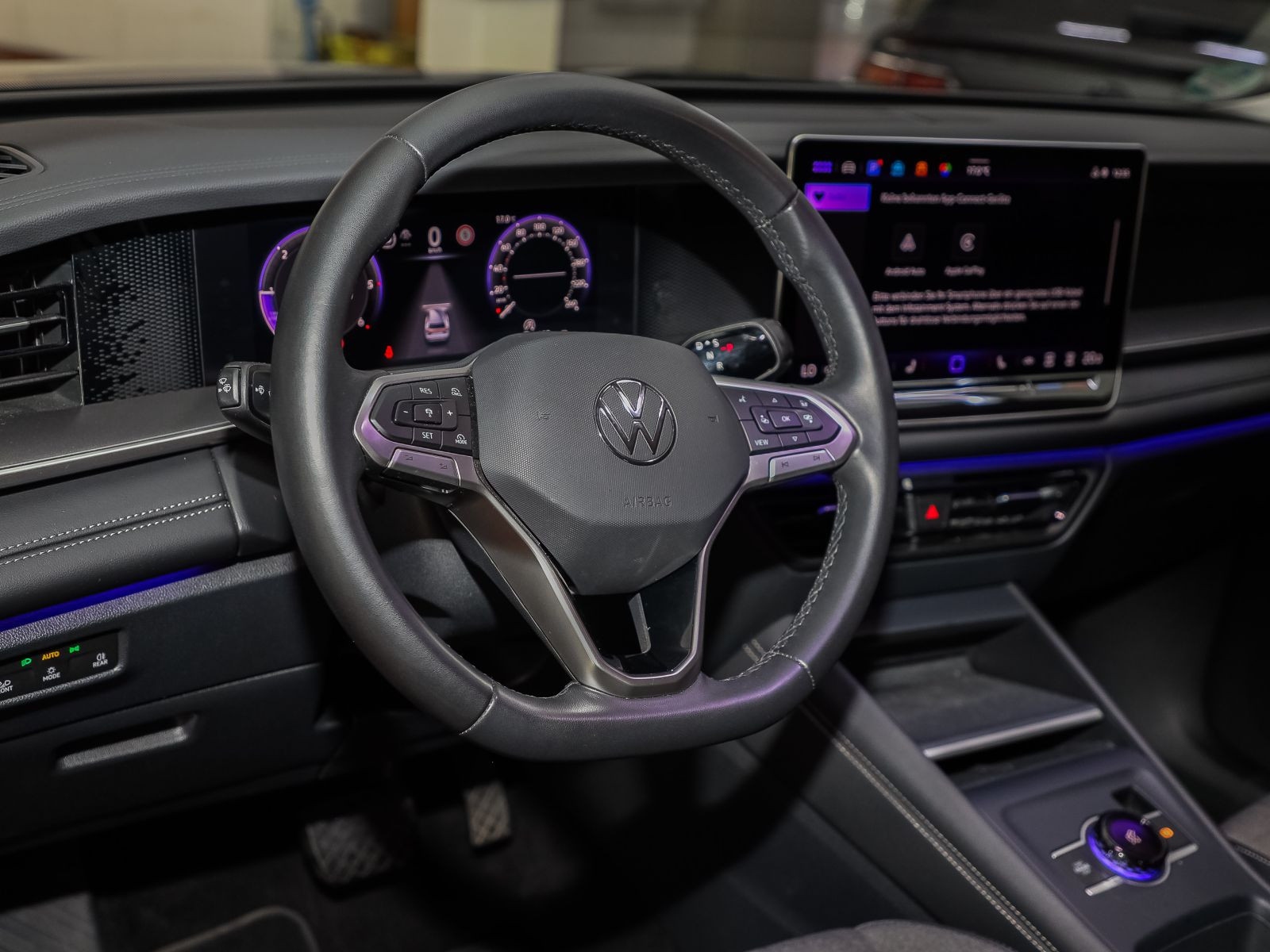 Volkswagen Tayron 2.0 TDI DSG Life, 4Motion, HD-Matrix-LED, Navi, 7-Sitze, Area View, App-Connect