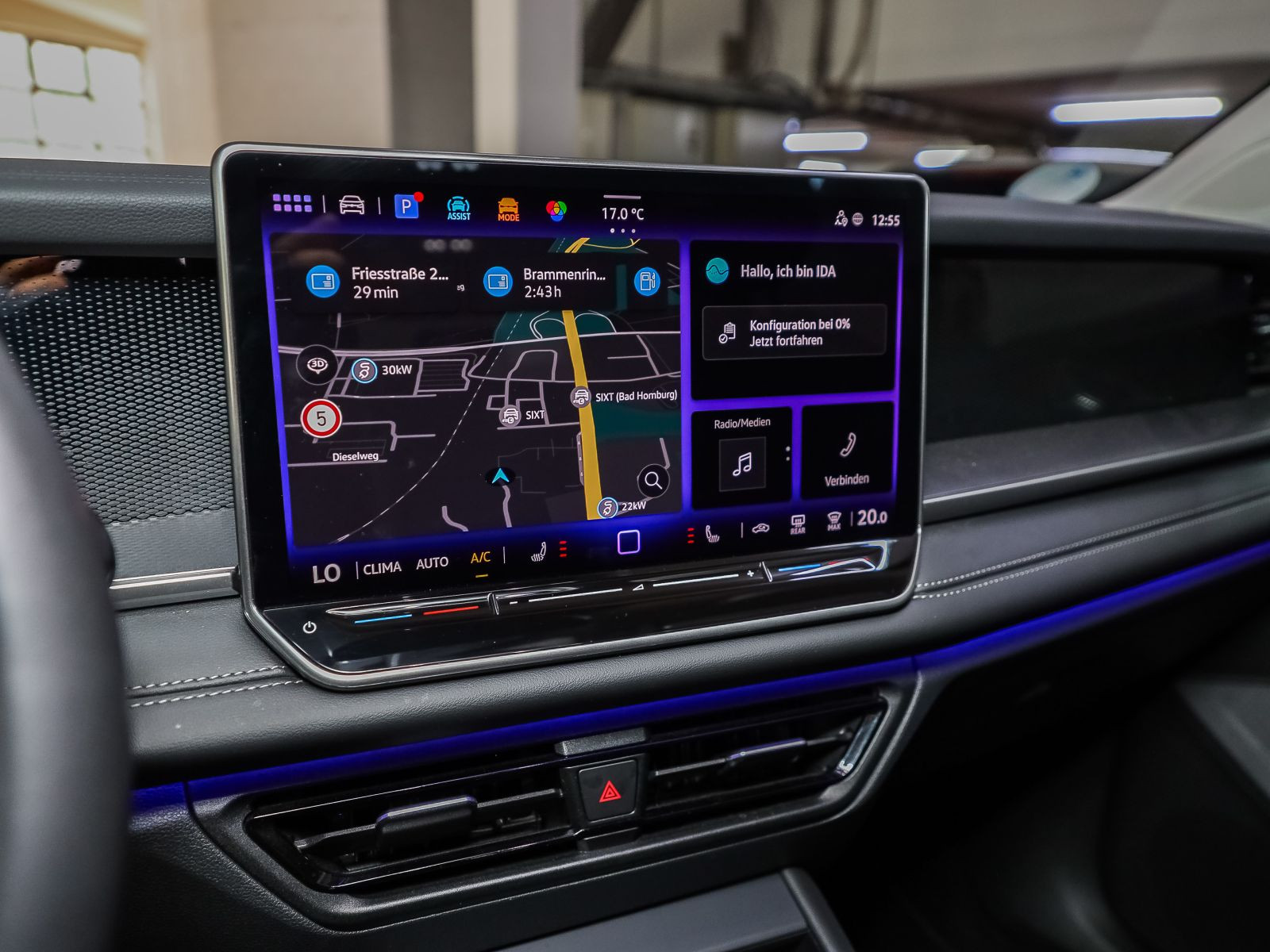 Volkswagen Tayron 2.0 TDI DSG Life, 4Motion, HD-Matrix-LED, Navi, 7-Sitze, Area View, App-Connect