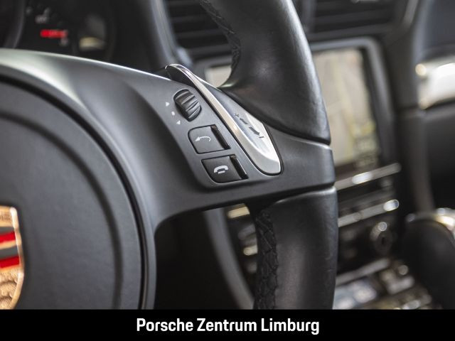 Porsche 991 911 Carrera 4 Cabriolet Sportabgas 20-Zoll