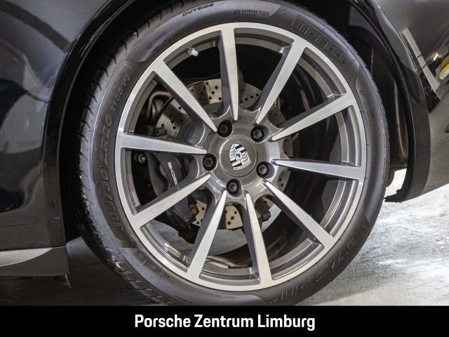 Porsche 991 911 Carrera 4 Cabriolet Sportabgas 20-Zoll
