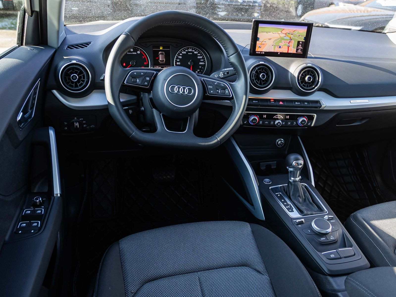 Audi Q2 Sport 35TFSI Stronic Navi LED EPH Sitzhzg