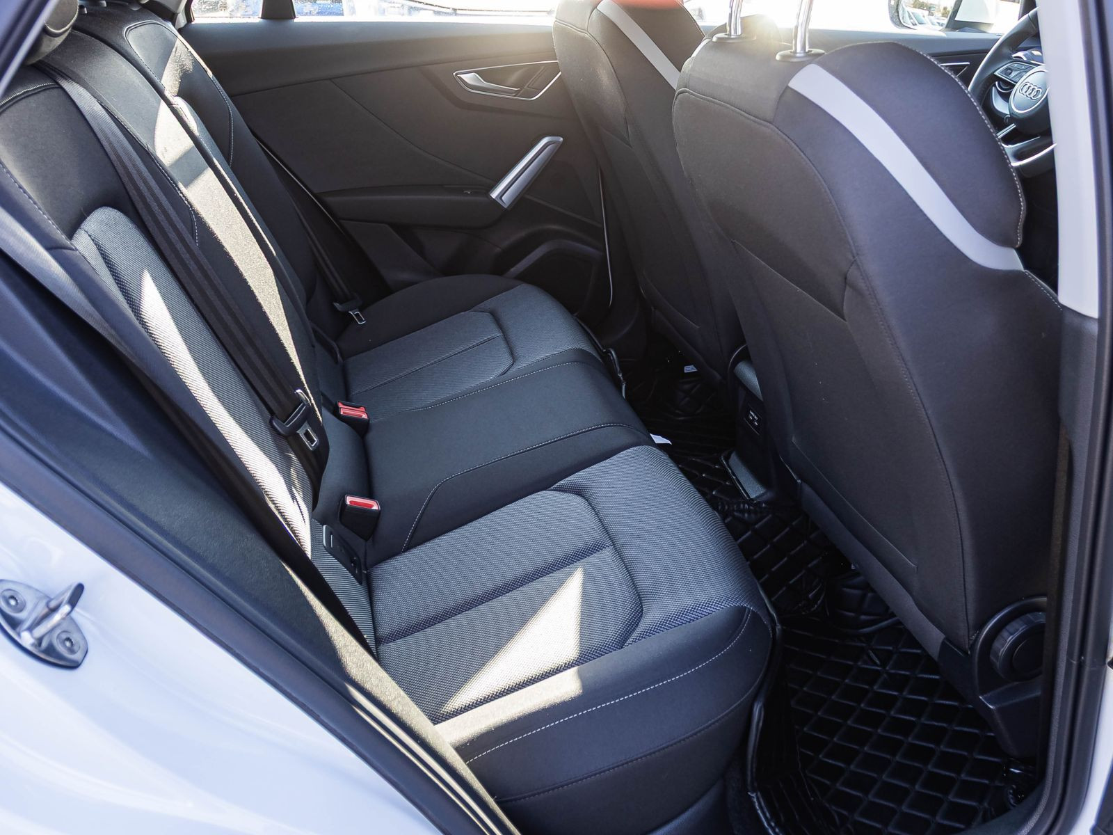 Audi Q2 Sport 35TFSI Stronic Navi LED EPH Sitzhzg