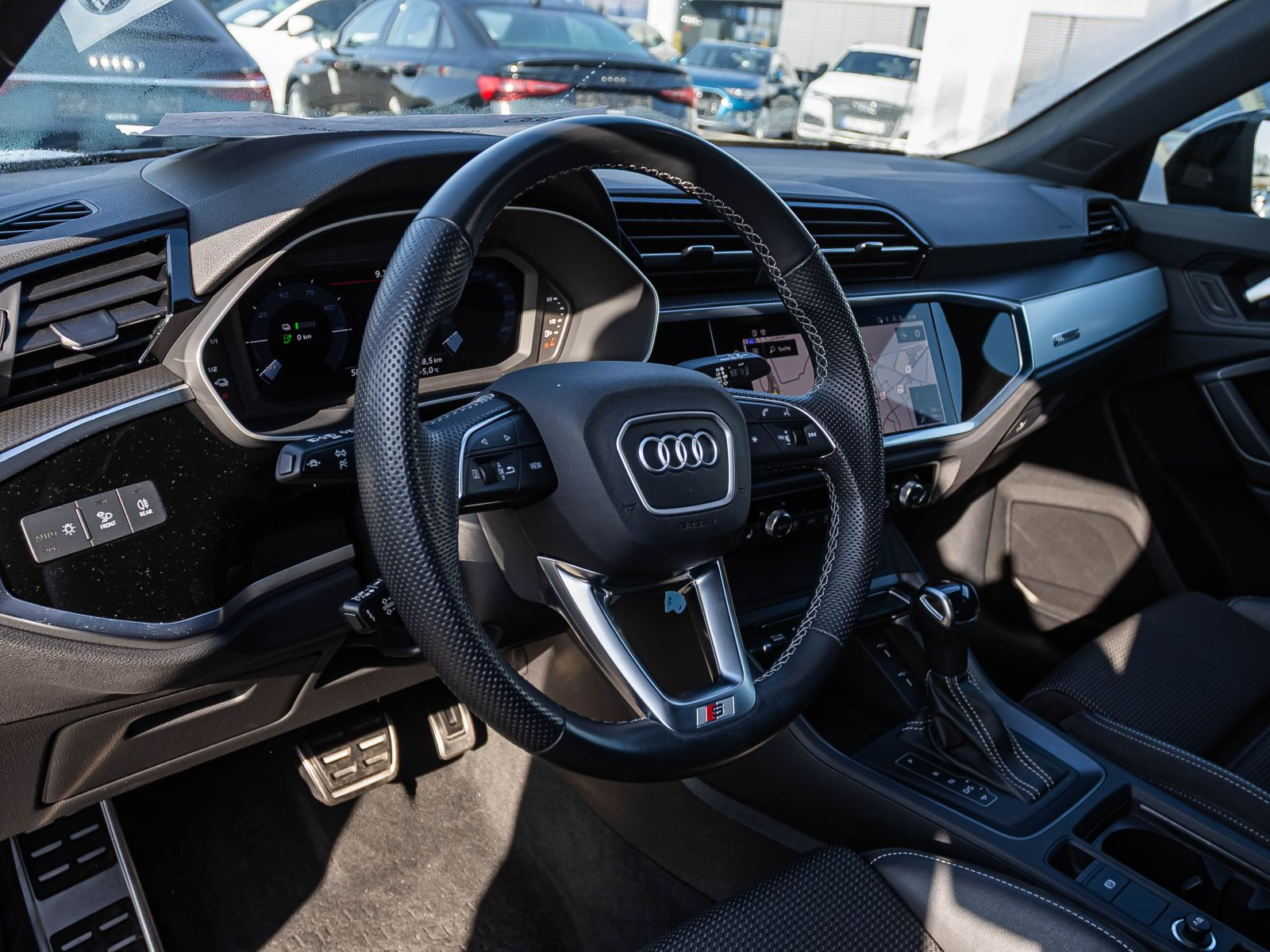 Audi Q3 S line 45TFSIe Stronic Navi LED ACC EPH