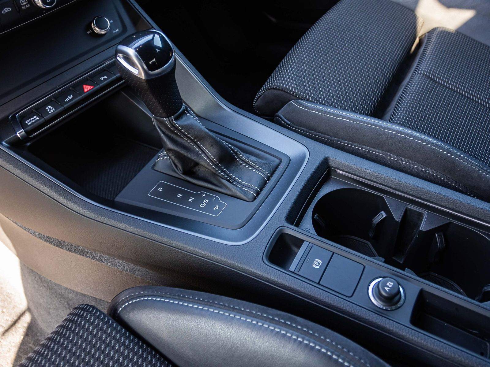 Audi Q3 S line 45TFSIe Stronic Navi LED ACC EPH