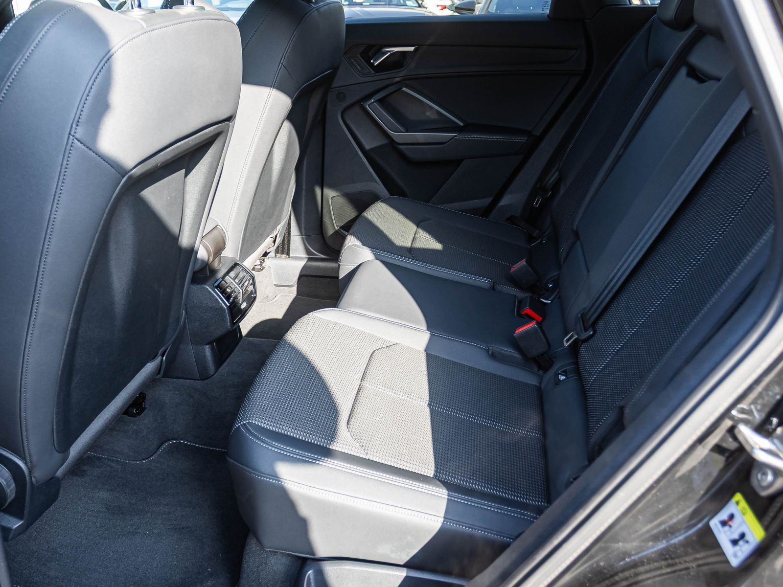 Audi Q3 S line 45TFSIe Stronic Navi LED ACC EPH