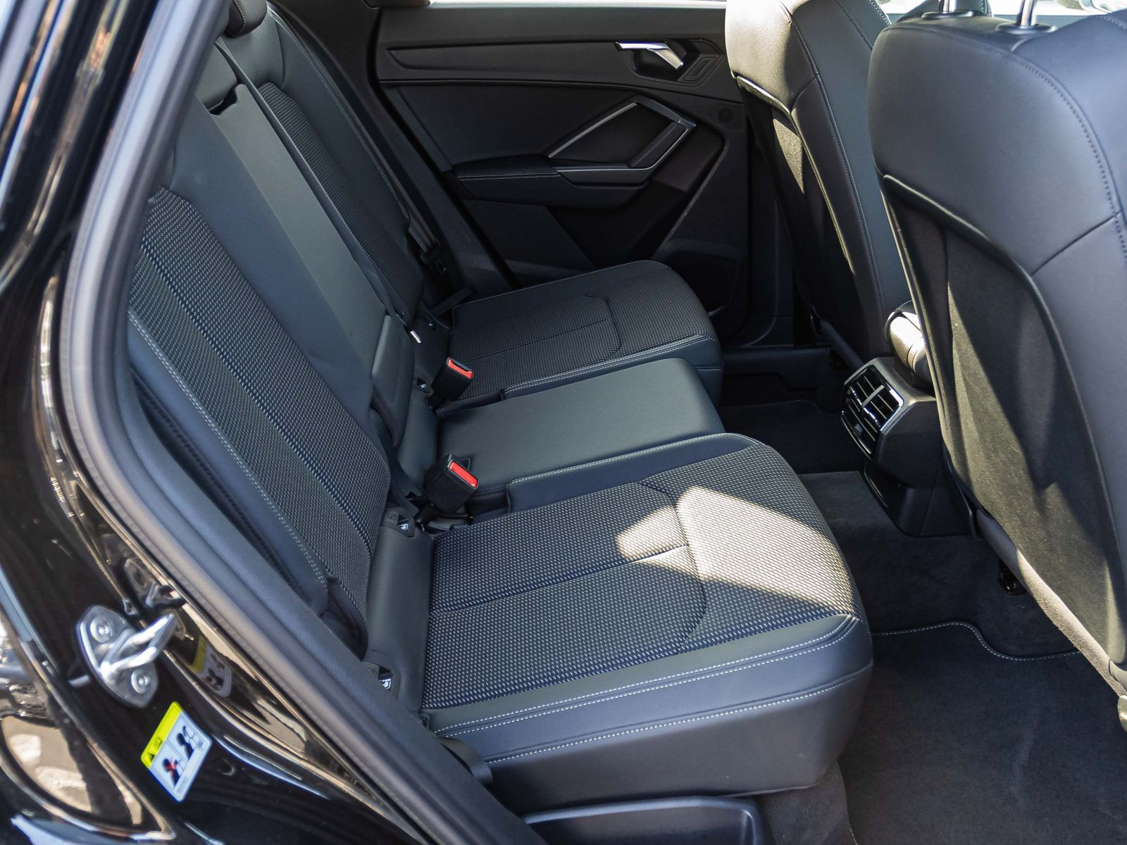 Audi Q3 S line 45TFSIe Stronic Navi LED ACC EPH