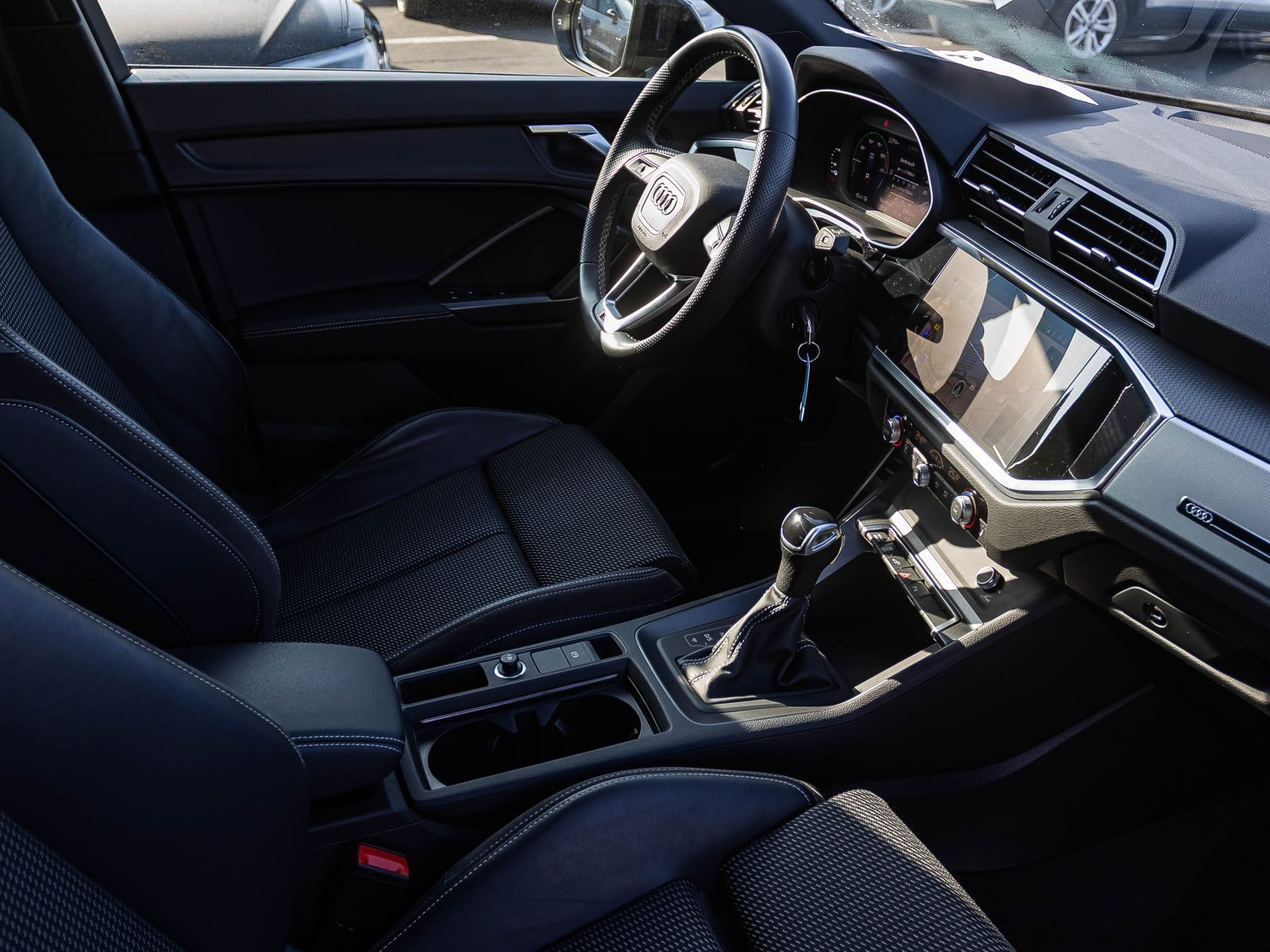 Audi Q3 S line 45TFSIe Stronic Navi LED ACC EPH