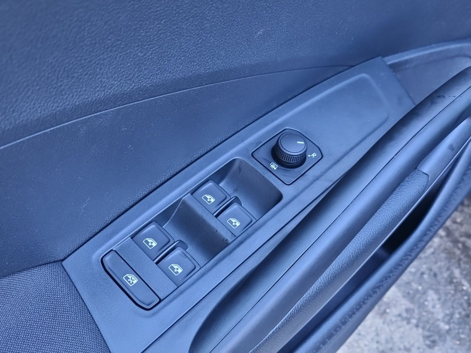 Skoda Fabia 130 Jahre 1,0 MPI GRA LED Klima Sitzhzg