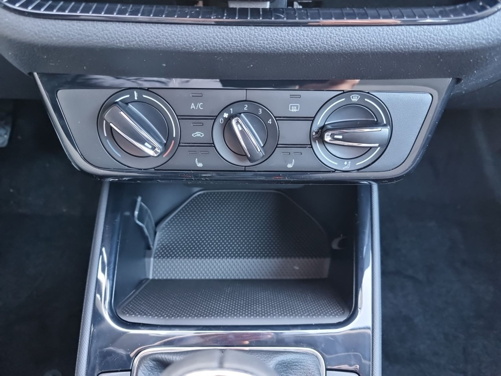 Skoda Fabia 130 Jahre 1.0 MPI GRA LED Klima Sitzhhzg