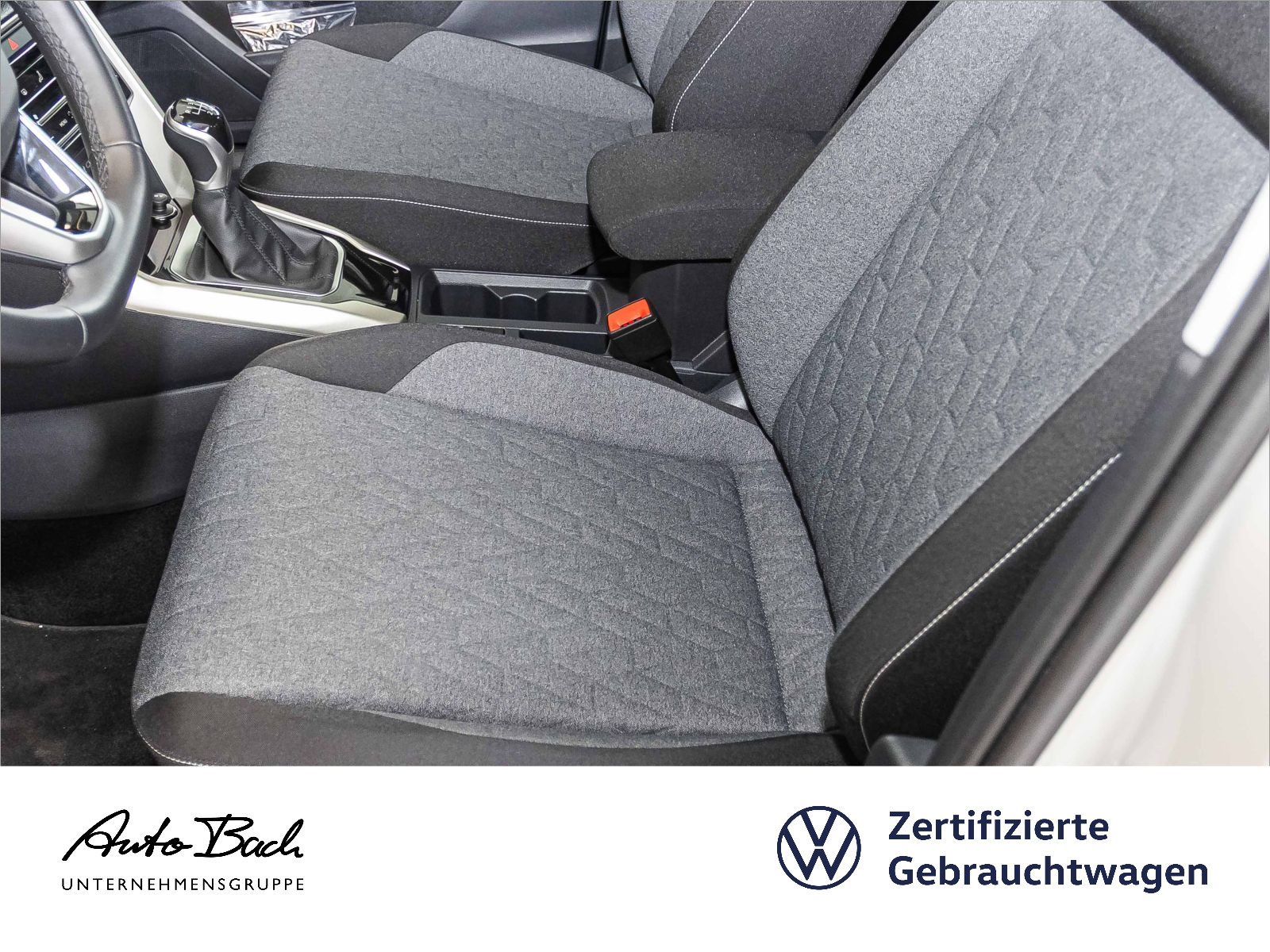 Volkswagen T-Roc Move 1.0TSI LED CarPlay EPH DAB