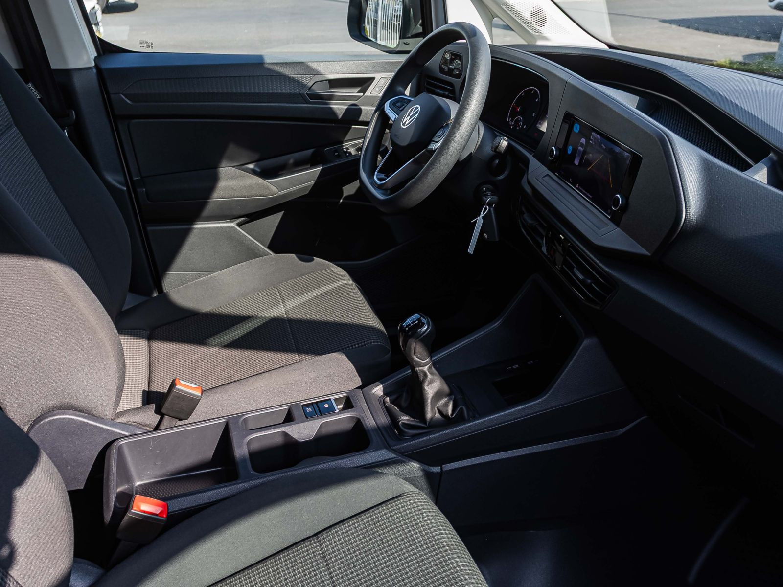 Volkswagen Caddy 2.0 TDI Basis, Rückfahrkamera, Parkpilot, Radio, Klima