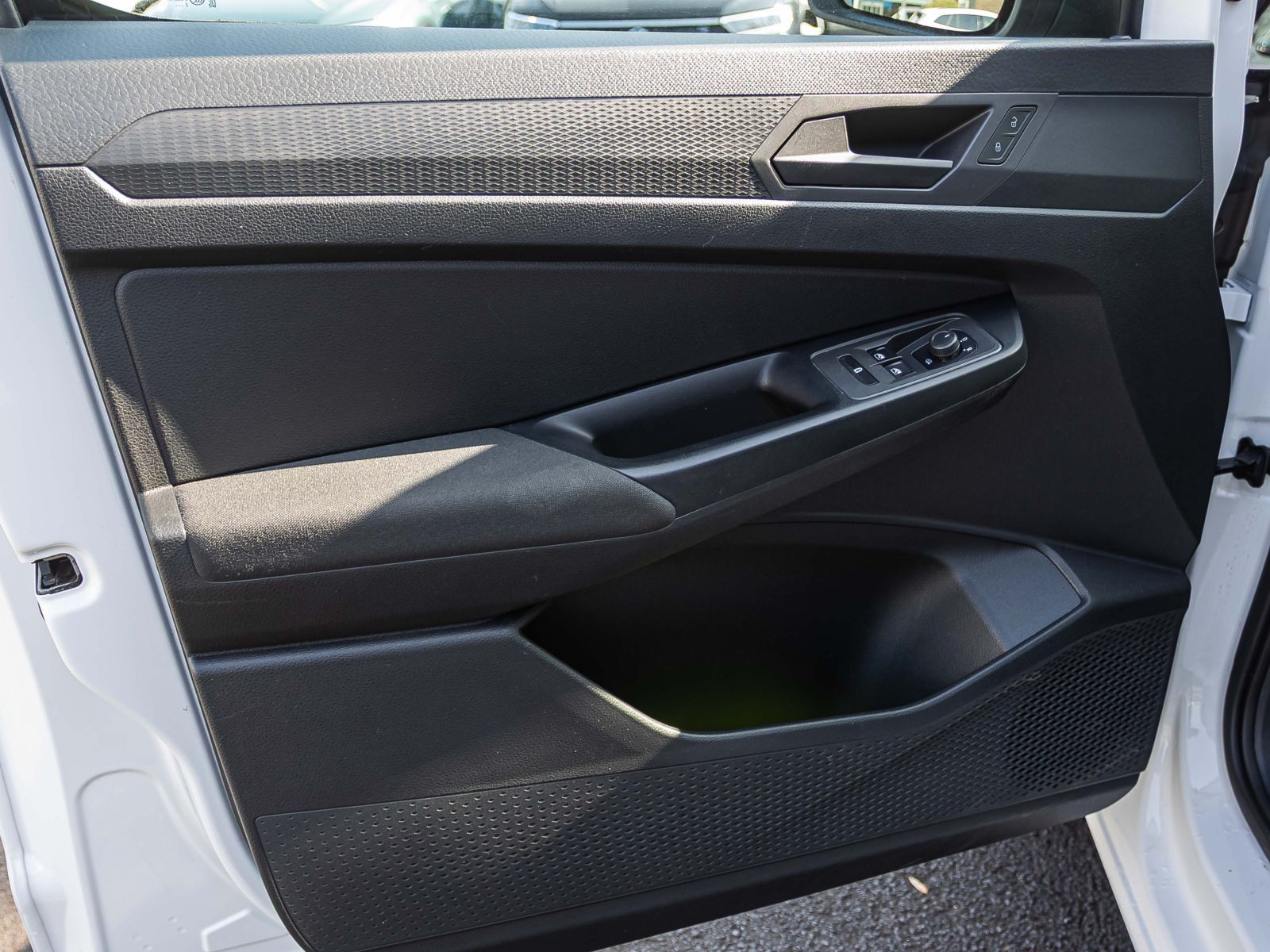 Volkswagen Caddy 2.0 TDI Basis, Rückfahrkamera, Parkpilot, Radio, Klima