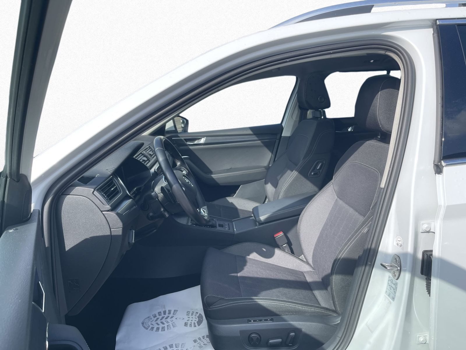 Skoda Superb Combi Style 2.0 TDI DSG Panorama GRA AHK