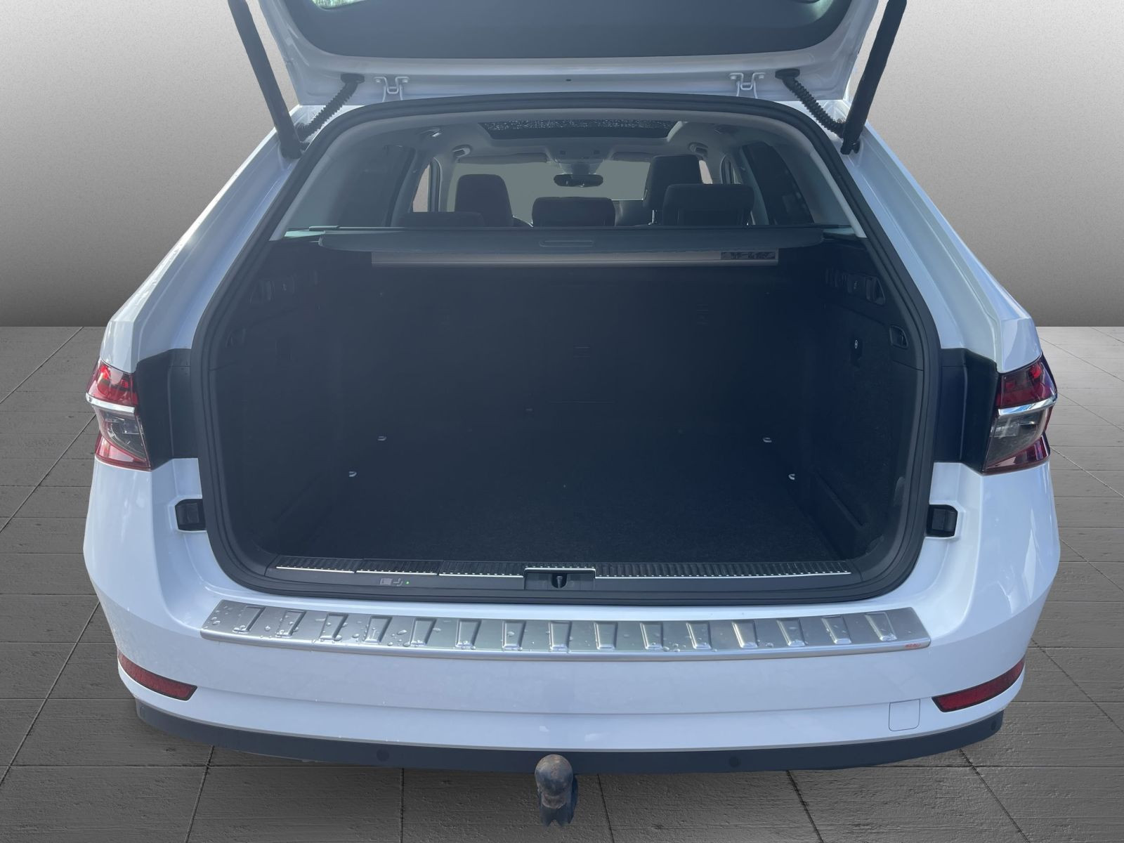 Skoda Superb Combi Style 2.0 TDI DSG Panorama GRA AHK