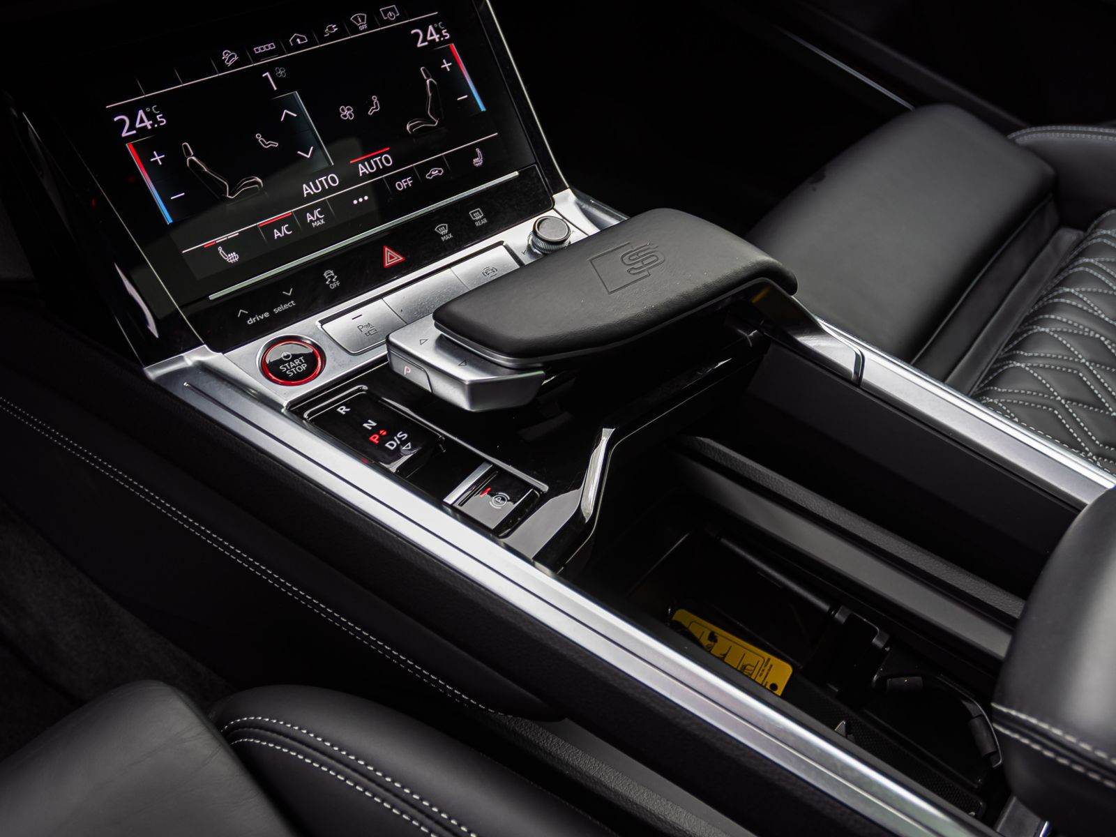 Audi e-tron S qu Navi Matrix HuD Panorama Standklima