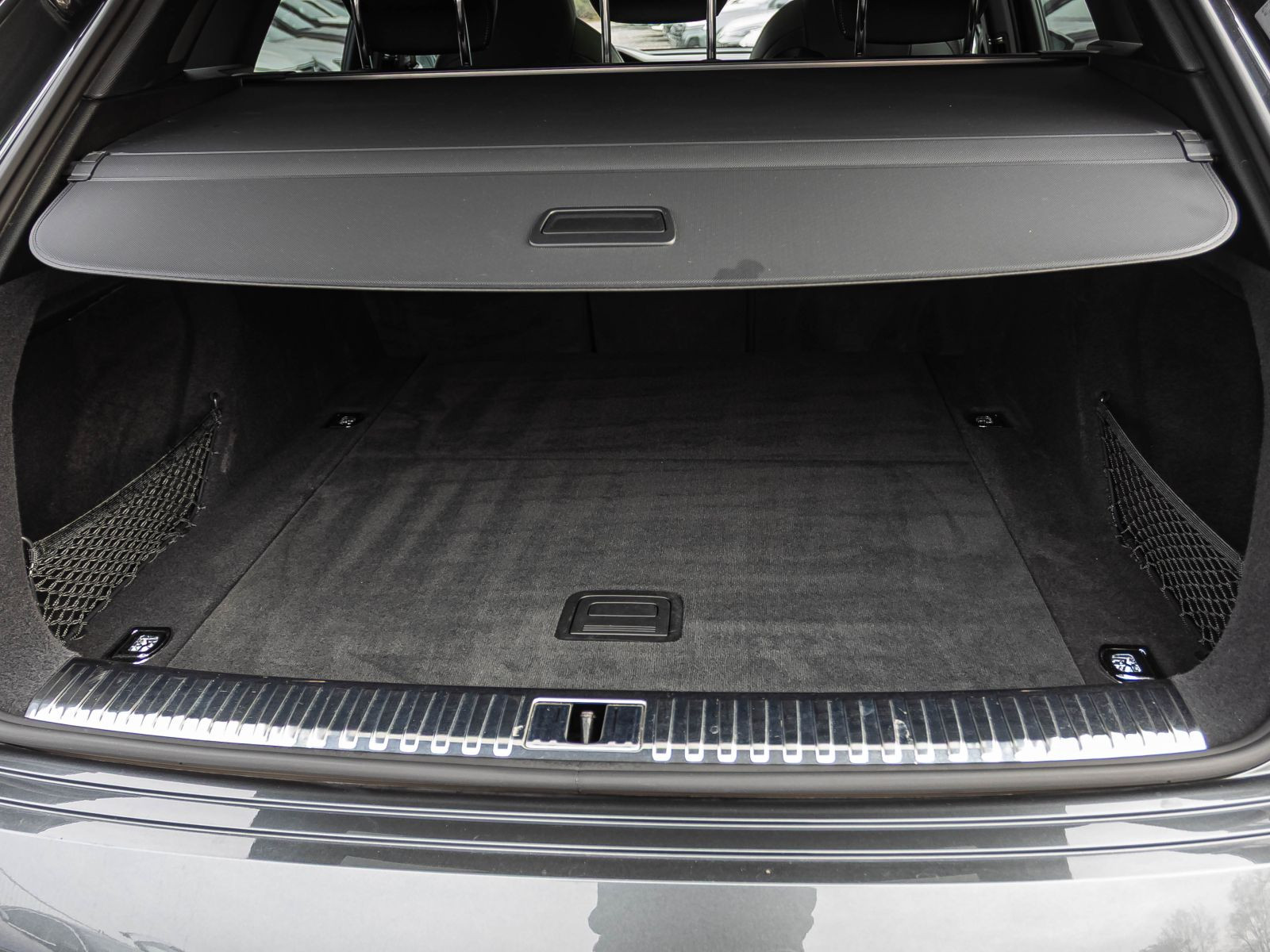 Audi e-tron S qu Navi Matrix HuD Panorama Standklima