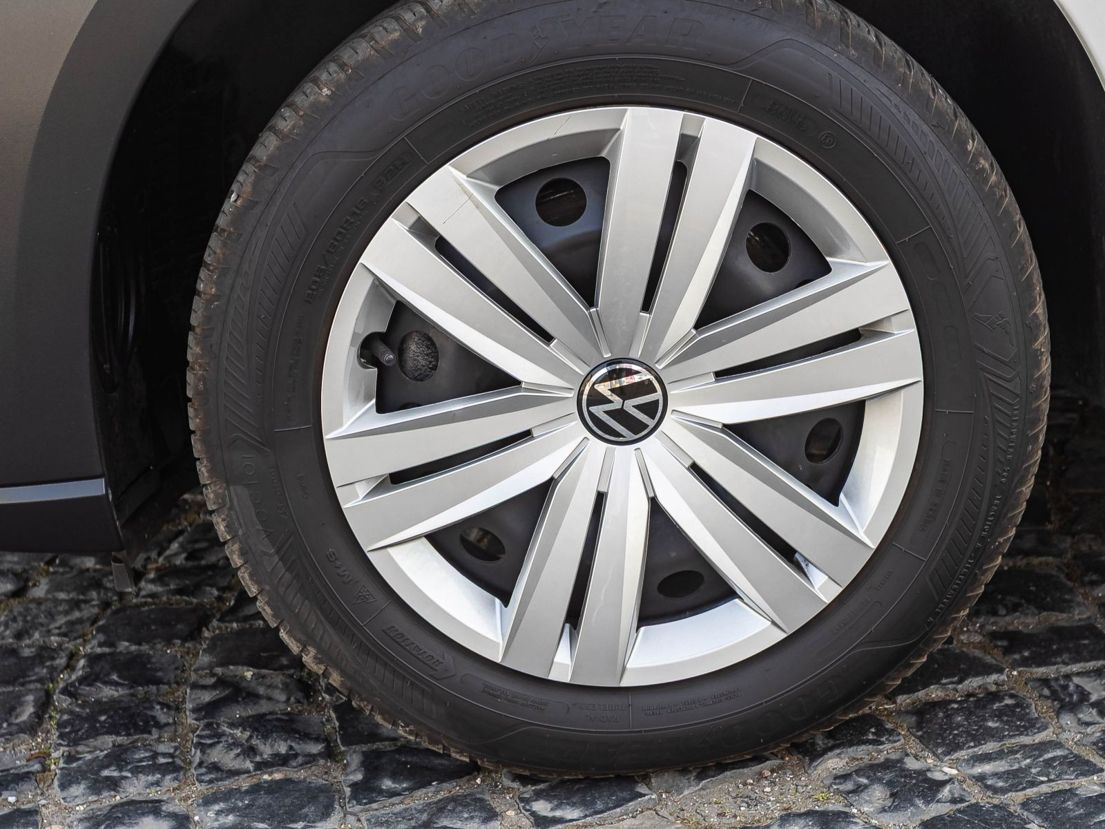 Volkswagen Caddy Kombi Basis 2.0TDI Klima GRA EPH DAB AHK