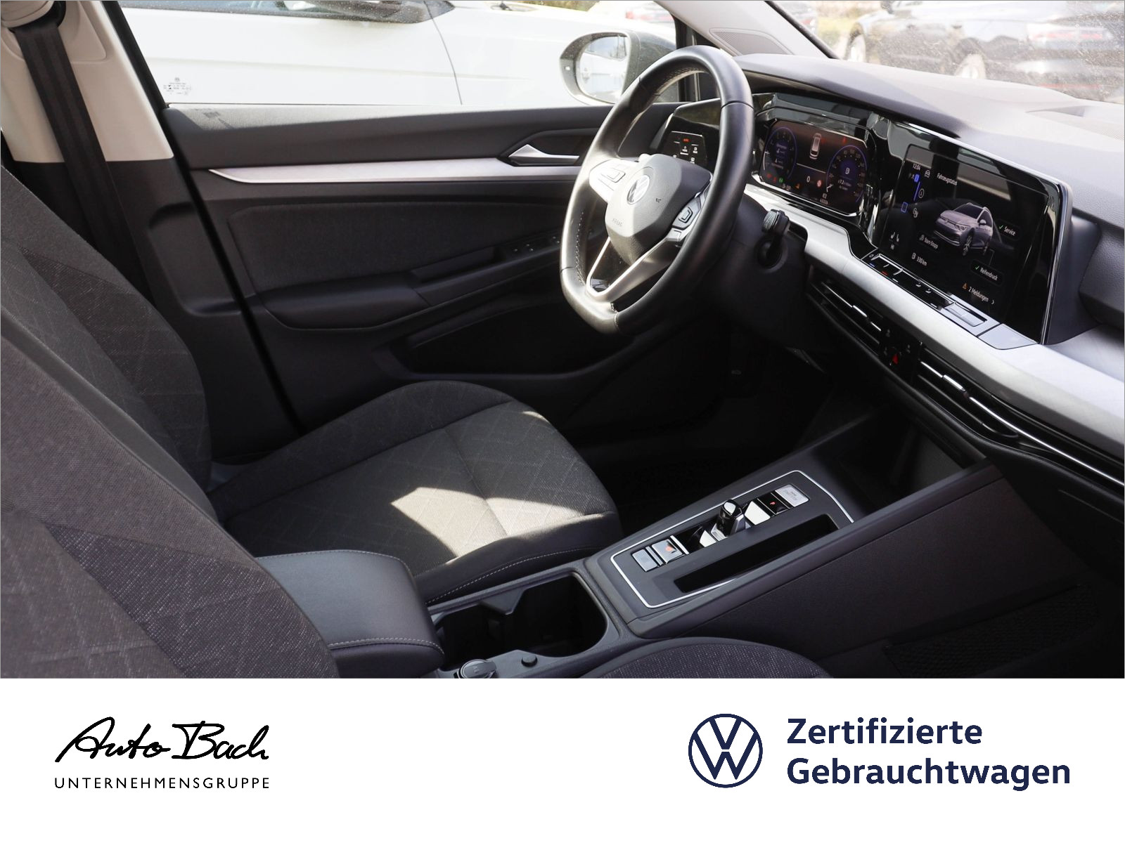 Volkswagen Golf VIII Variant 1.5 TSI DSG Life, Navi, LED, Rückfahrkamera, App-Connect