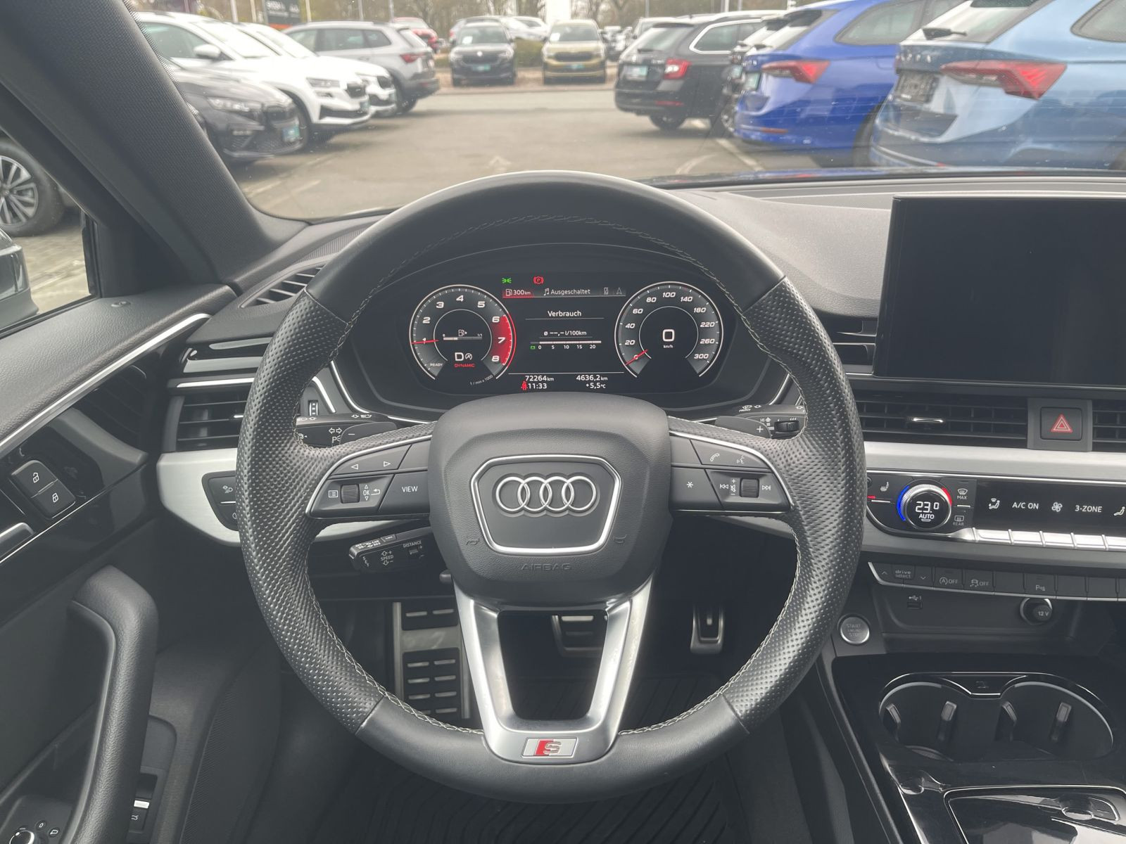 Audi A4 Avant S line 40TFSI quattro Navi Matrix Standhzg ACC