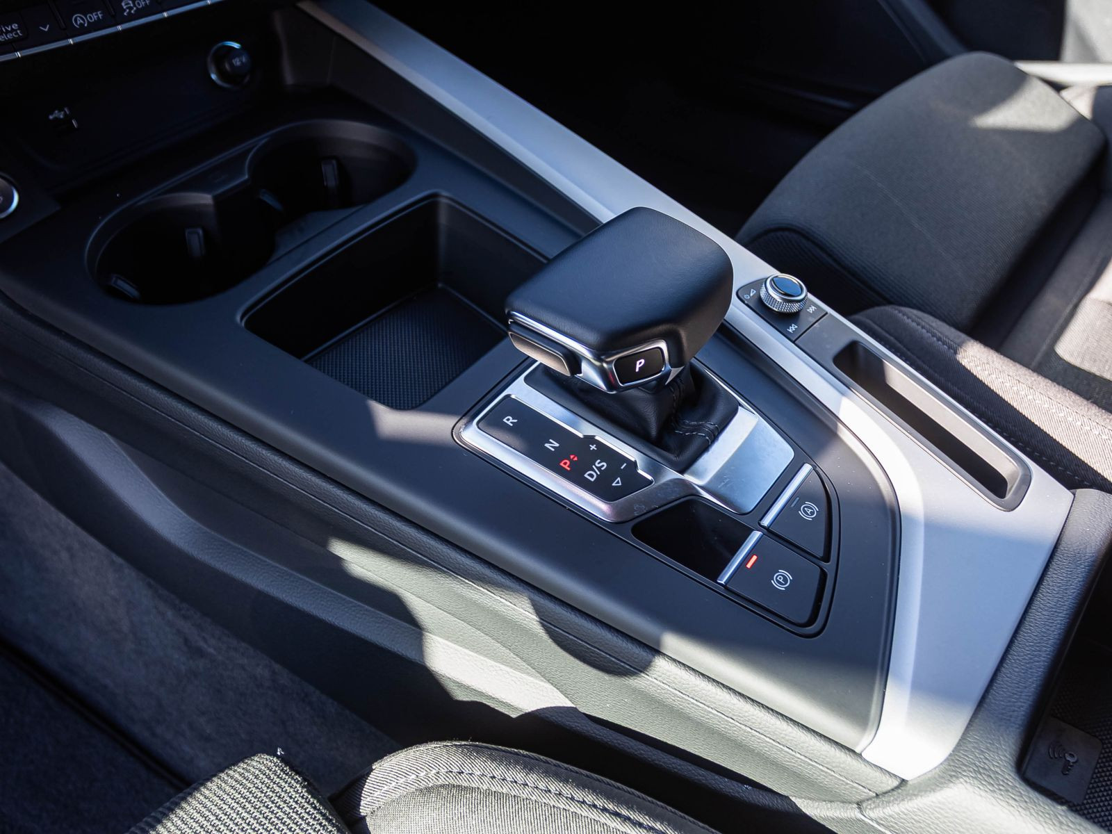 Audi A4 Avant Advanced 40TDI qu Stronic Navi LED GRA EPH