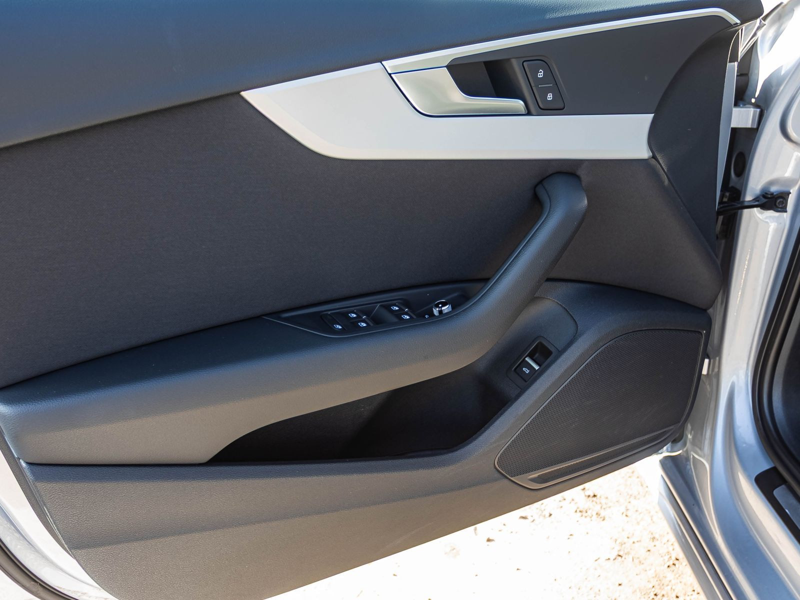 Audi A4 Avant Advanced 40TDI qu Stronic Navi LED GRA EPH