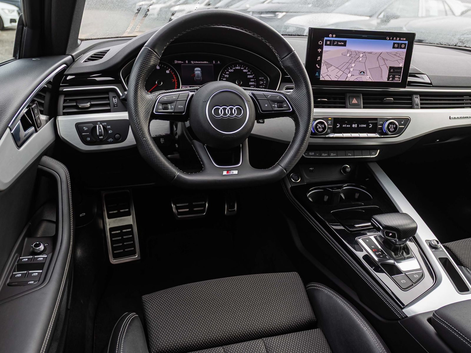 Audi A4 Avant S line 40TFSI qu Stronic Navi LED GRA AHK