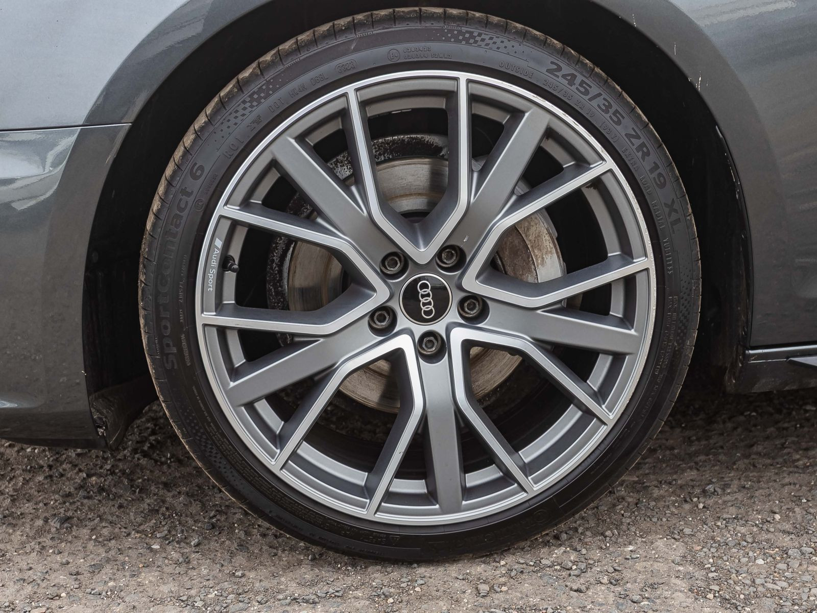 Audi A4 Avant S line 40TFSI qu Stronic Navi LED GRA AHK