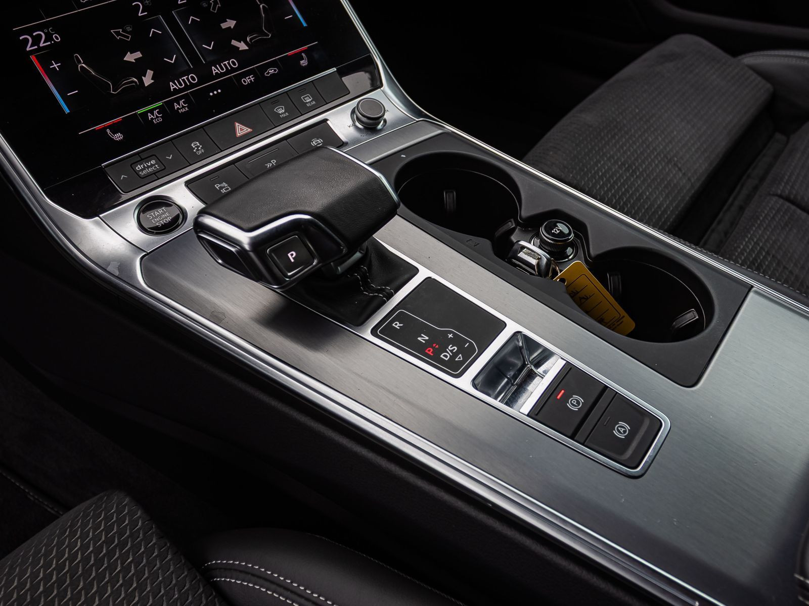 Audi A6 Avant S line TFSIe Navi Matrix Standklima ACC AHK