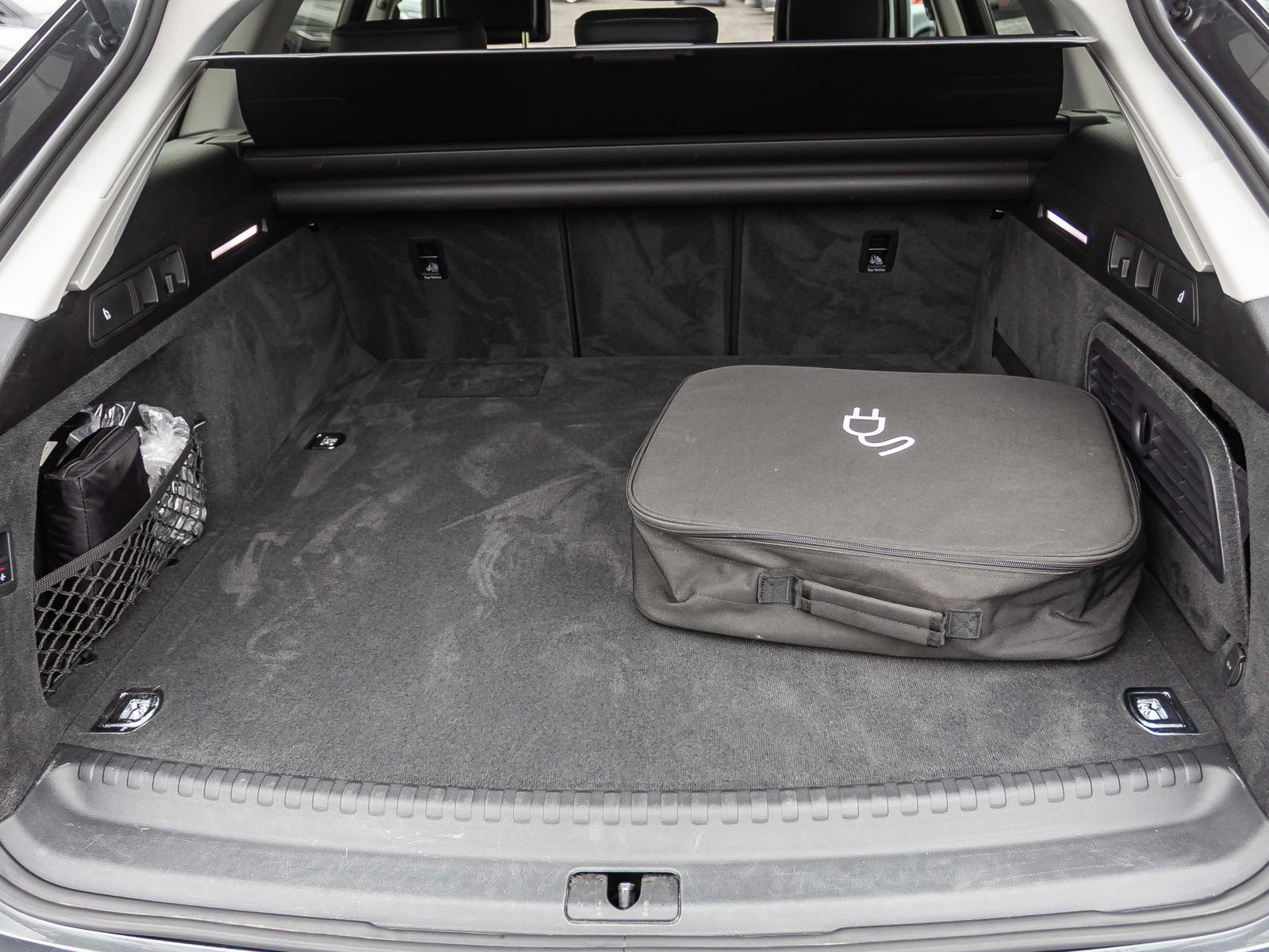 Audi A6 Avant S line TFSIe Navi Matrix Standklima ACC AHK