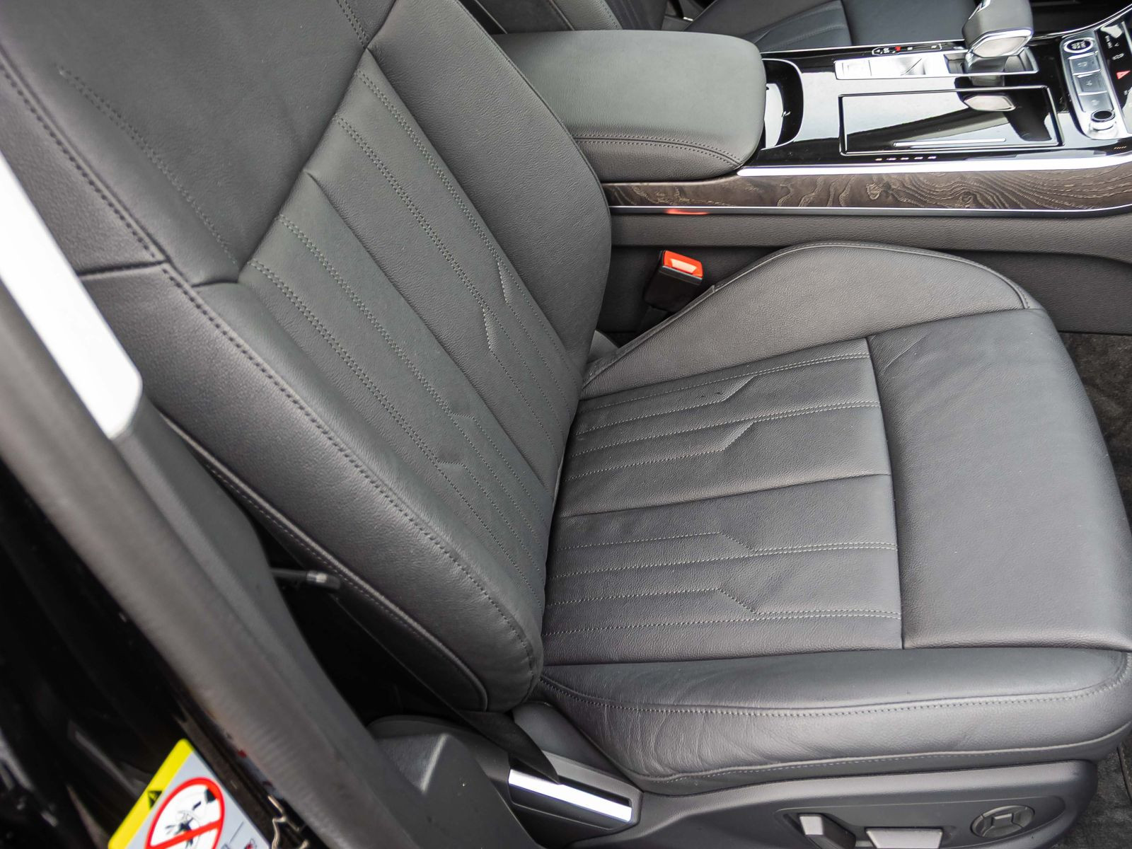 Audi A8 50TDI qu Navi Matrix HuD DCC Luftfederung